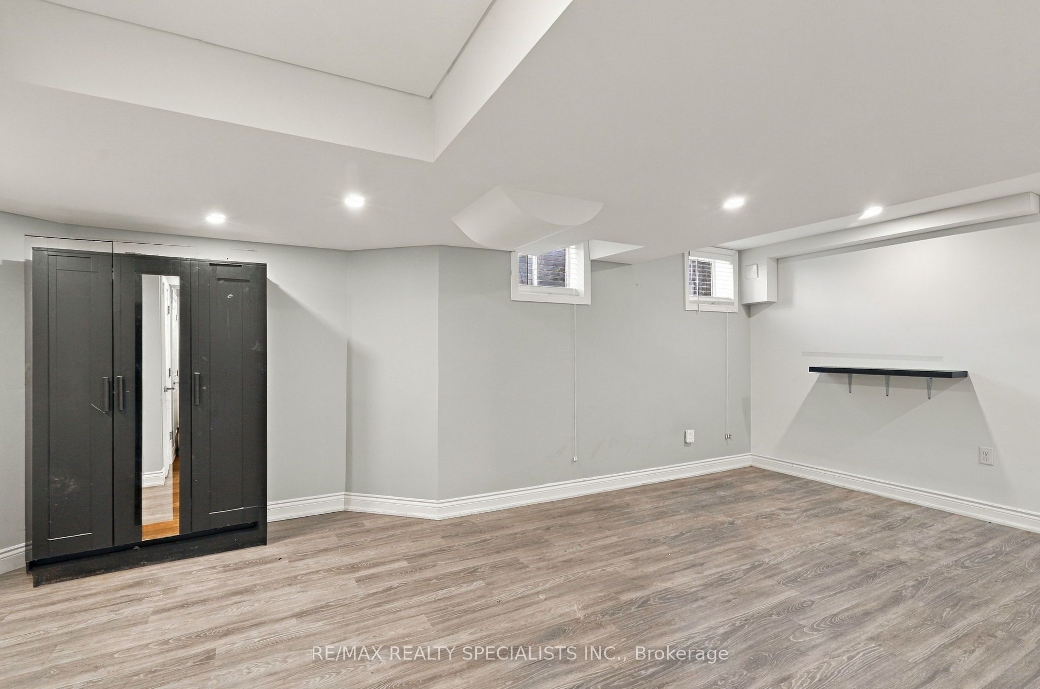 1011 Mccuaig Drive Bsmt Property Photo 12