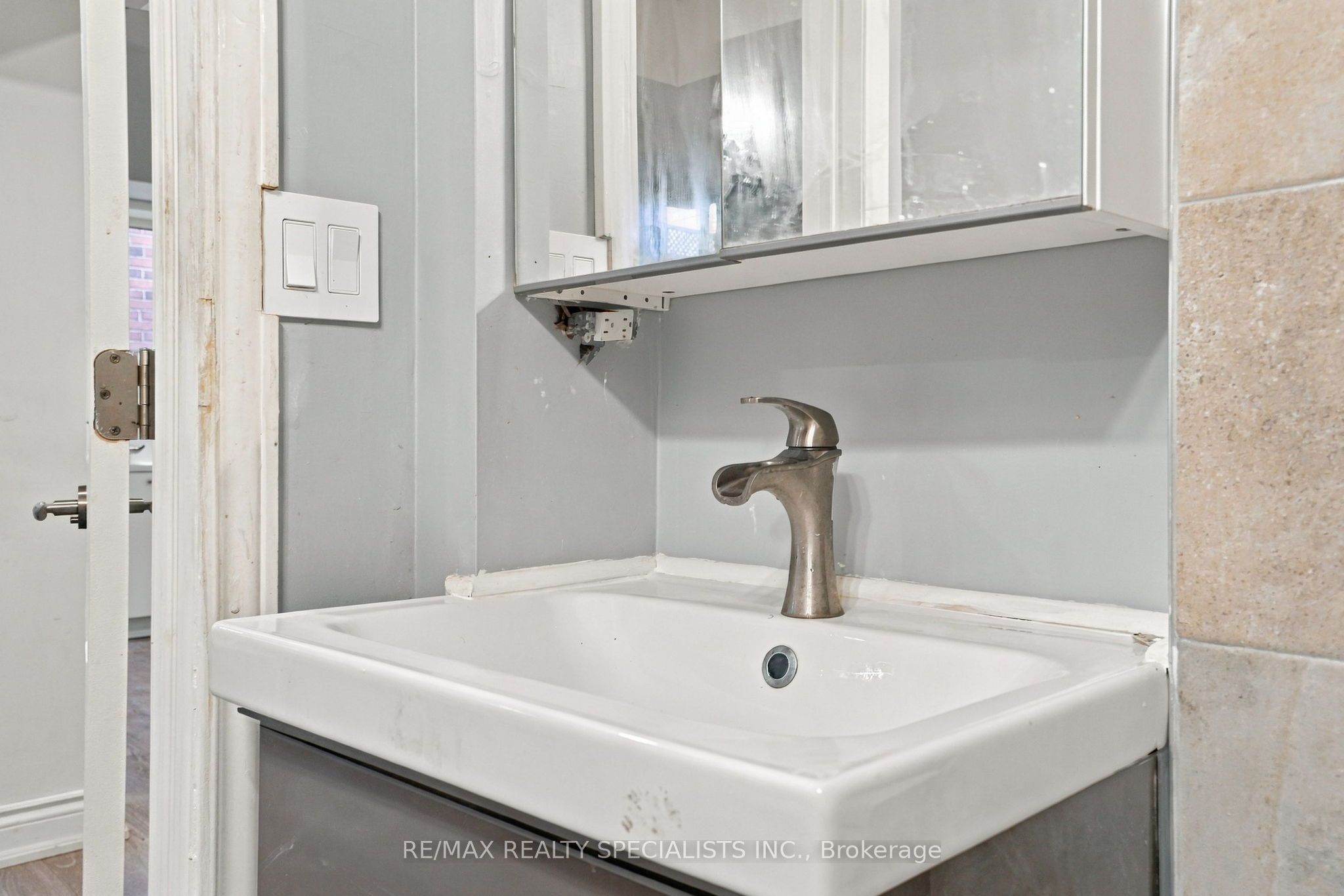 1011 Mccuaig Drive Bsmt Property Photo 15