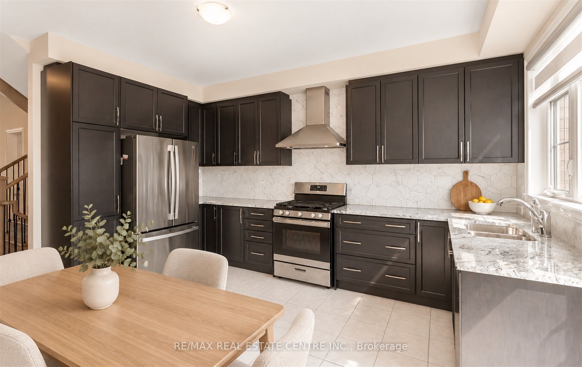 353 Inspire Boulevard Property Photo 7