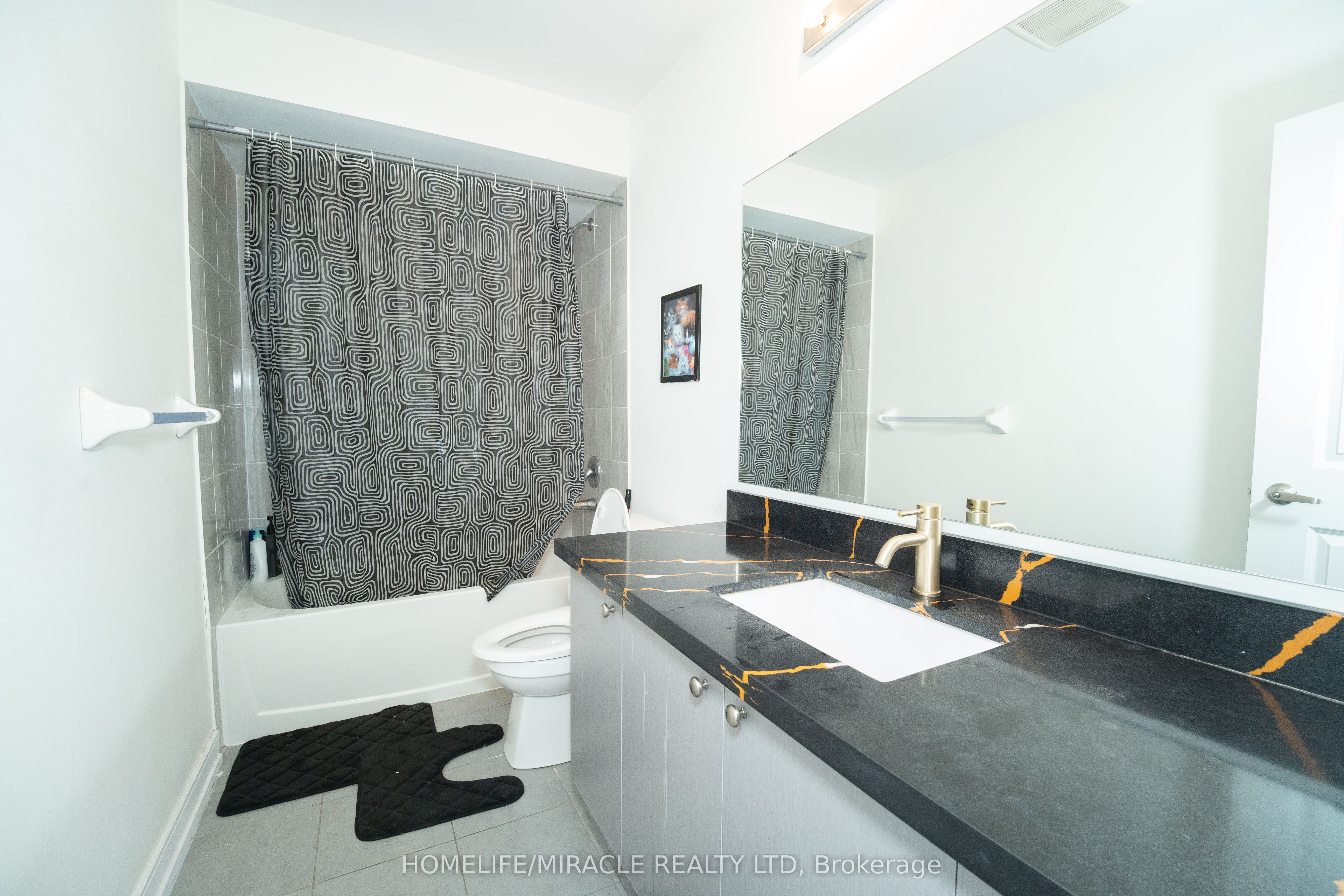 23 Hendricks Crescent Property Photo 22