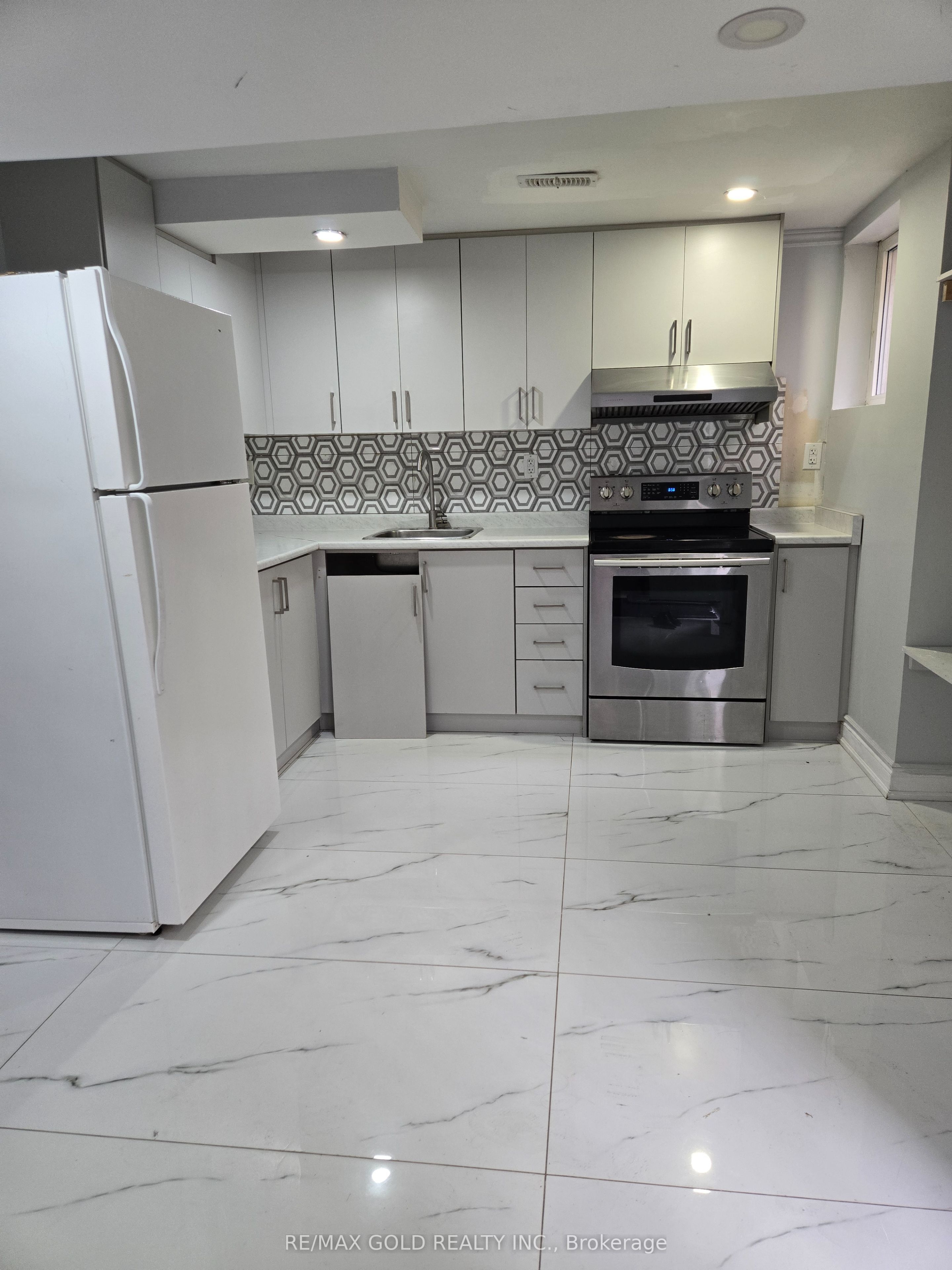 18 Markham Street Property Photo 2