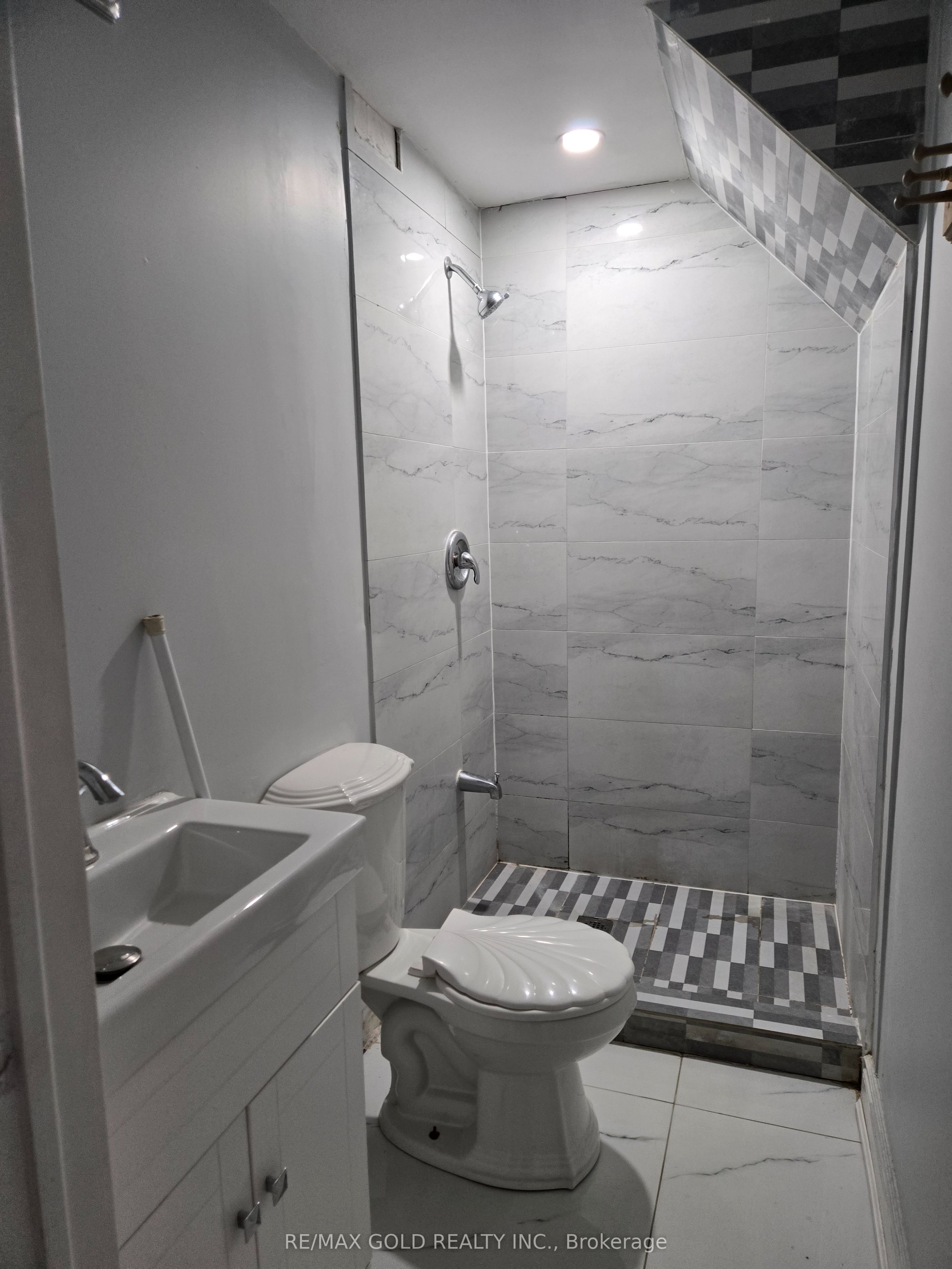 18 Markham Street Property Photo 5