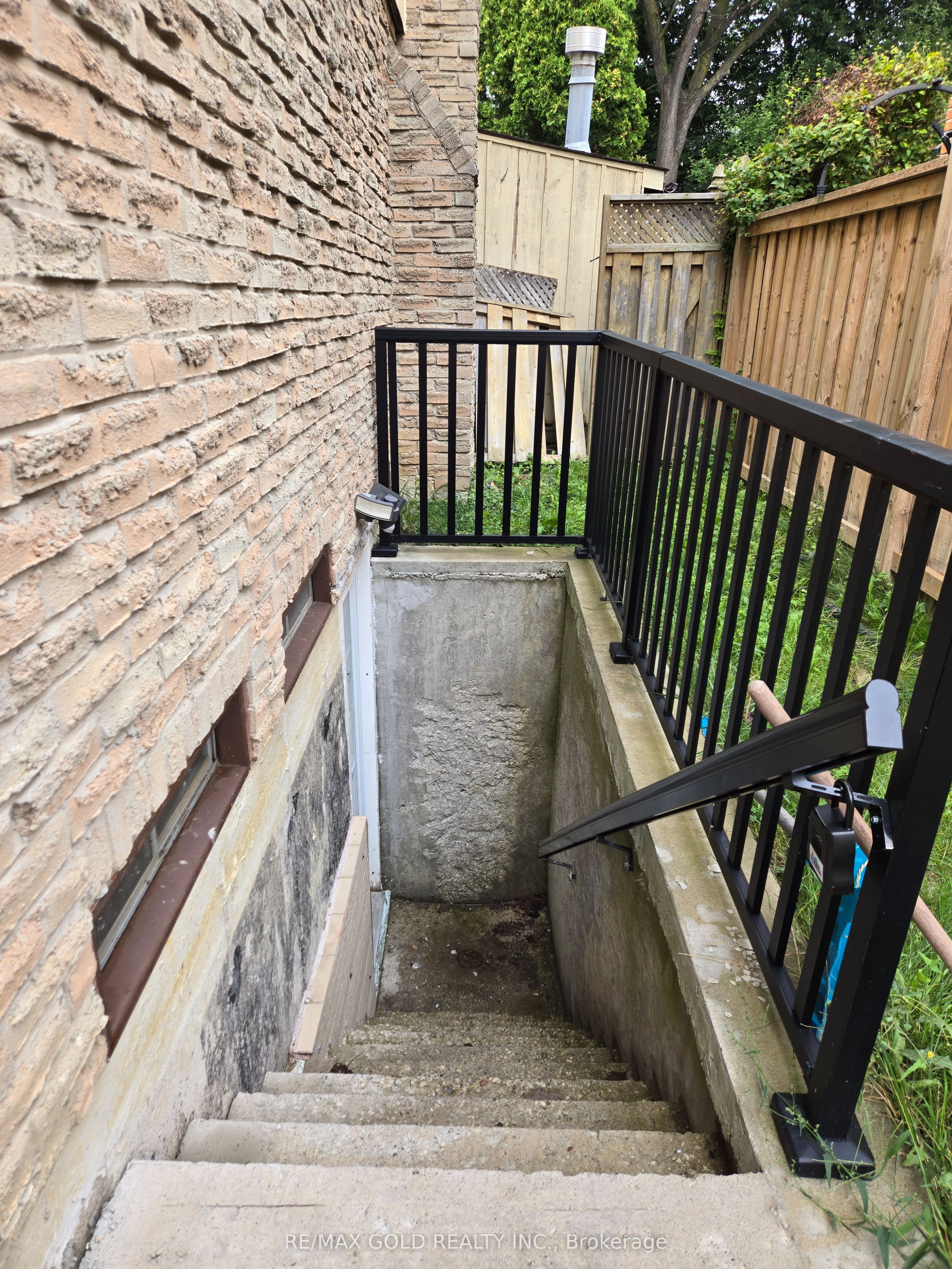 18 Markham Street Property Photo 11