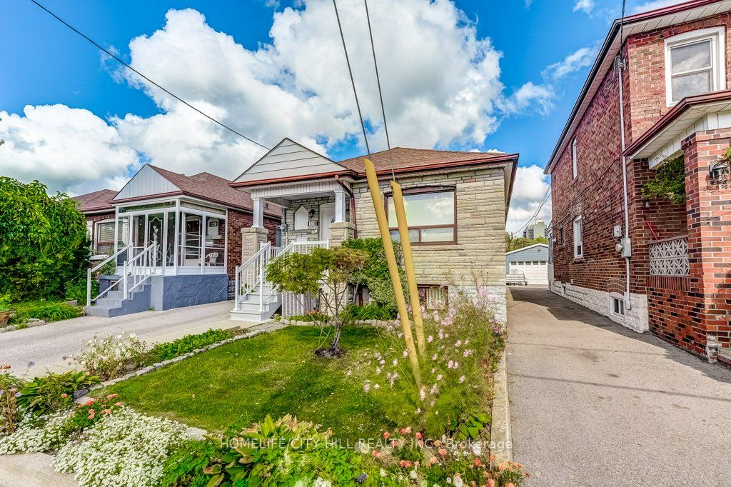 118 Lambton Avenue Property Photo 3