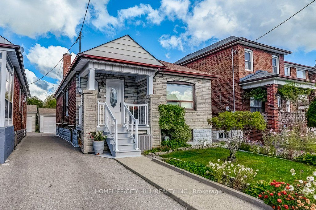 118 Lambton Avenue Property Photo 4