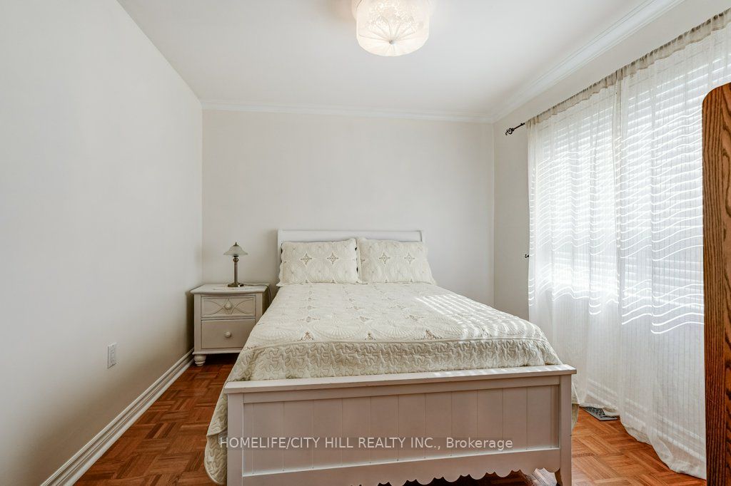 118 Lambton Avenue Property Photo 7