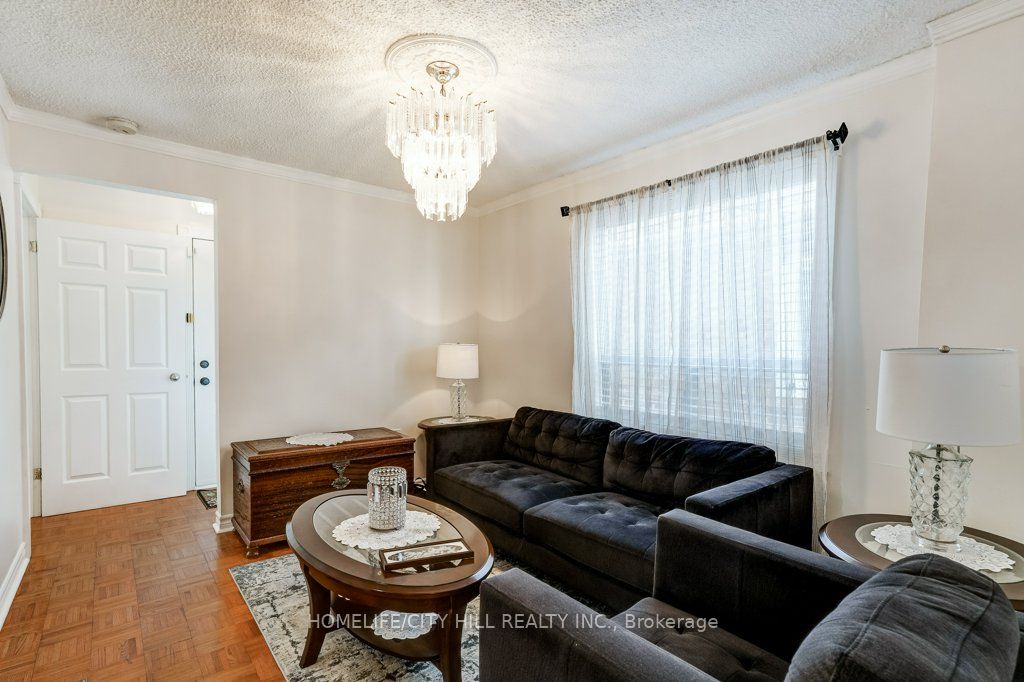 118 Lambton Avenue Property Photo 11