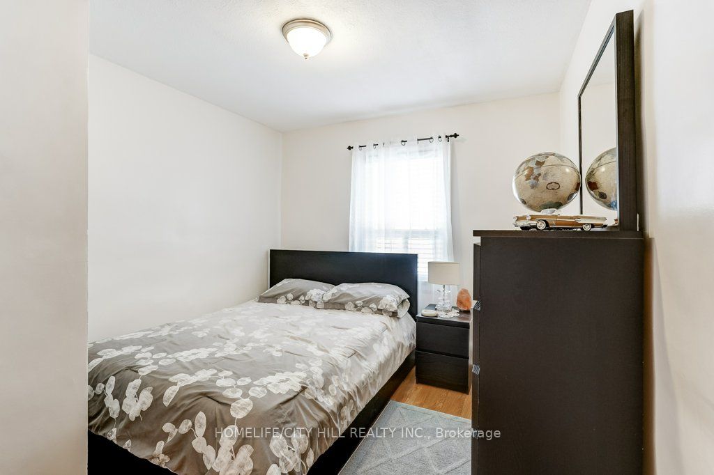 118 Lambton Avenue Property Photo 12