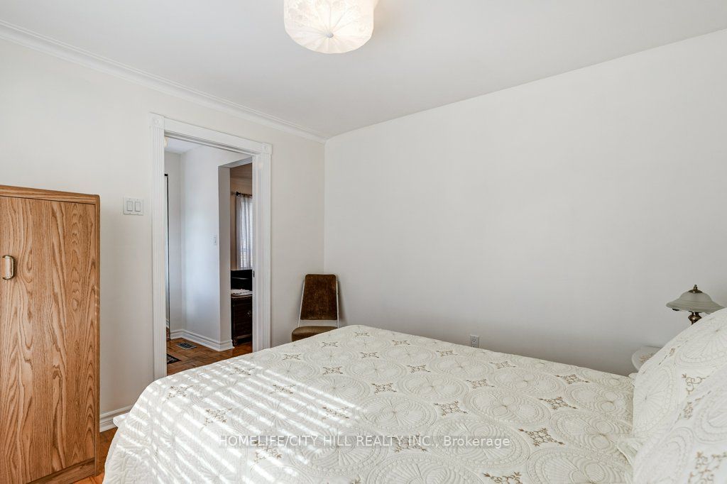 118 Lambton Avenue Property Photo 19