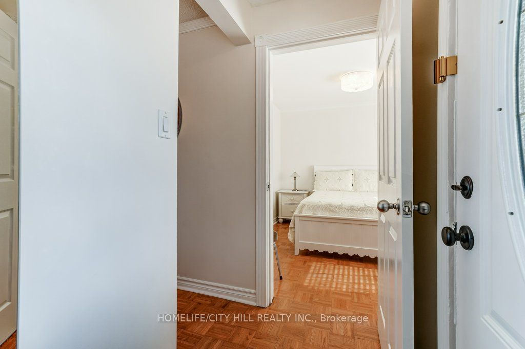 118 Lambton Avenue Property Photo 22