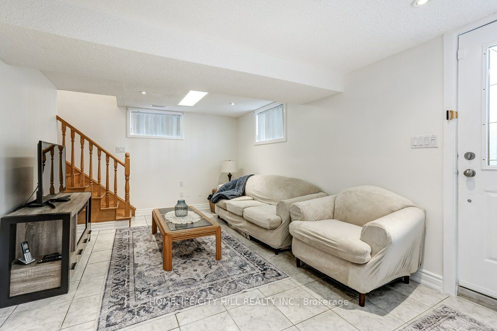 118 Lambton Avenue Property Photo 23