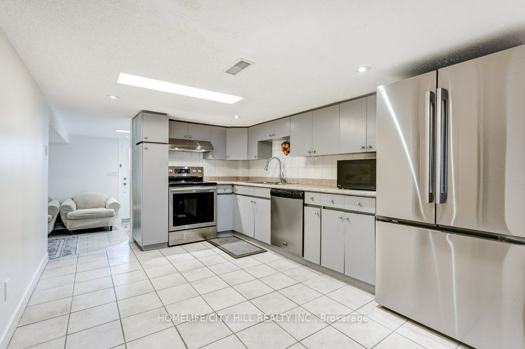 118 Lambton Avenue Property Photo 24