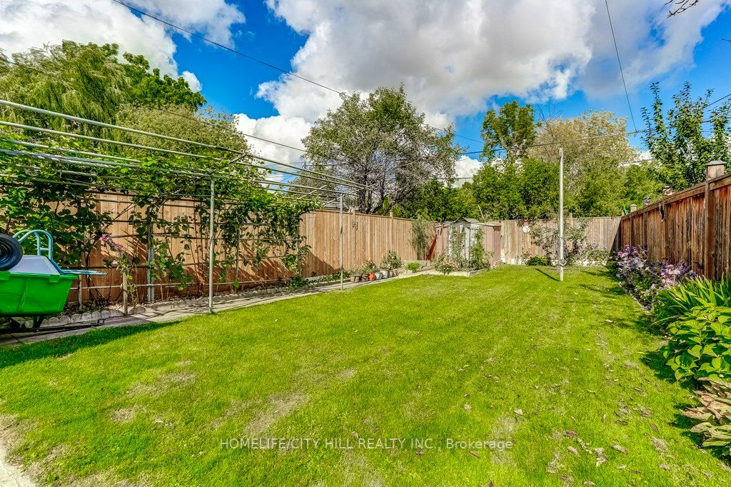 118 Lambton Avenue Property Photo 35