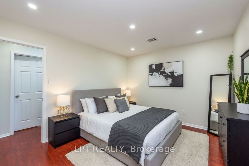 111 Dearbourne Boulevard Property Photo 23