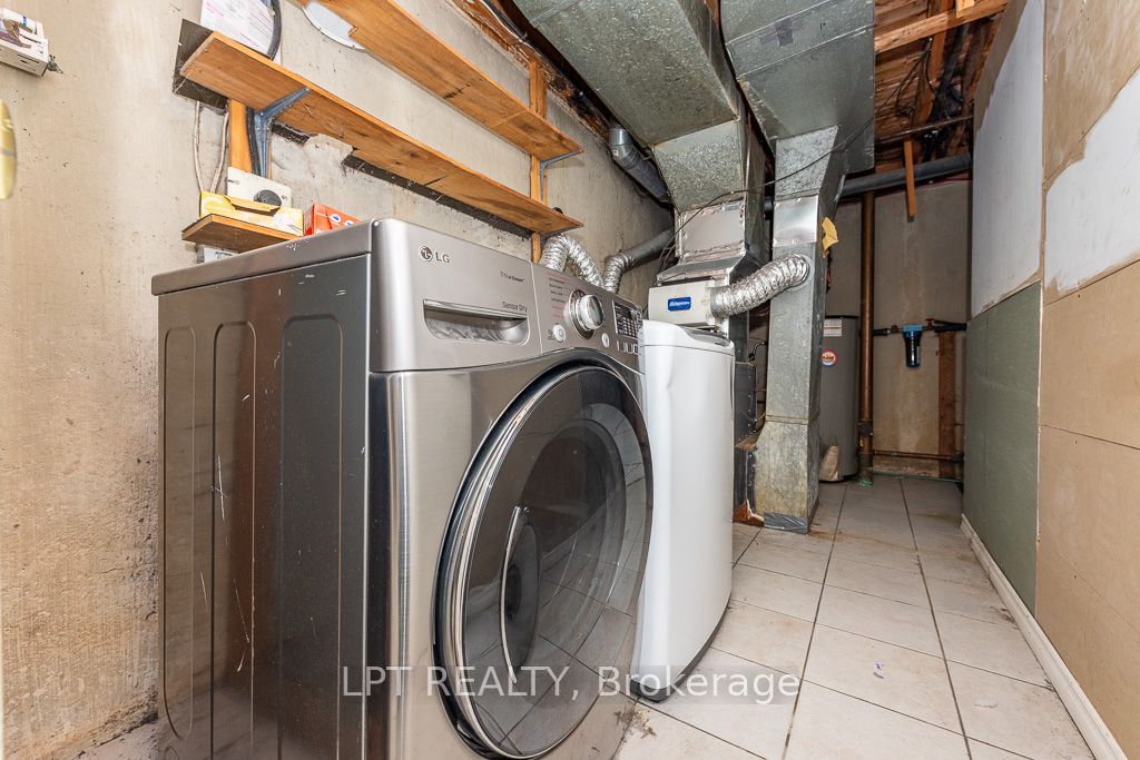 111 Dearbourne Boulevard Property Photo 38