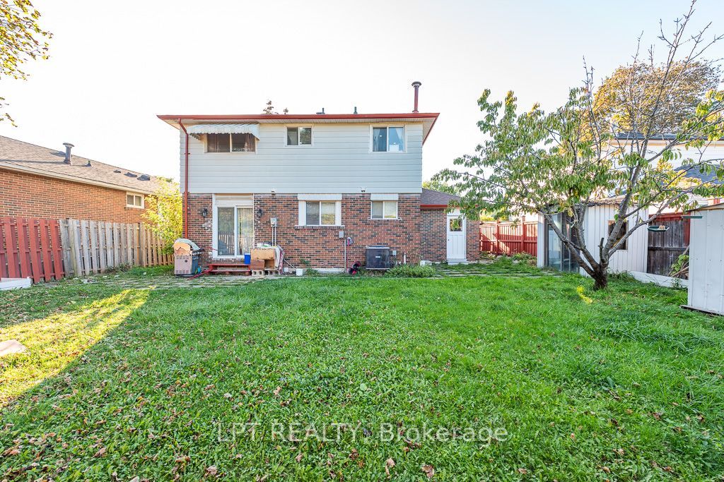111 Dearbourne Boulevard Property Photo 43
