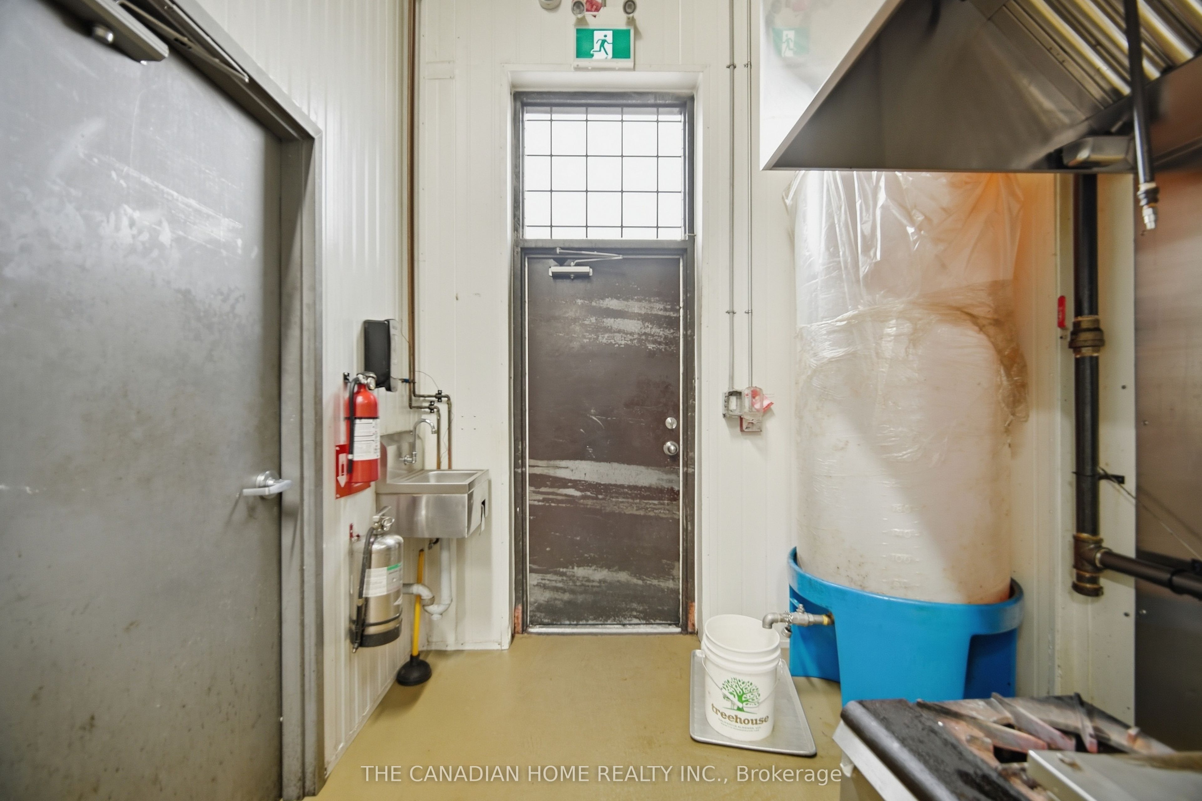 7875 Tranmere Drive 5 Property Photo 20