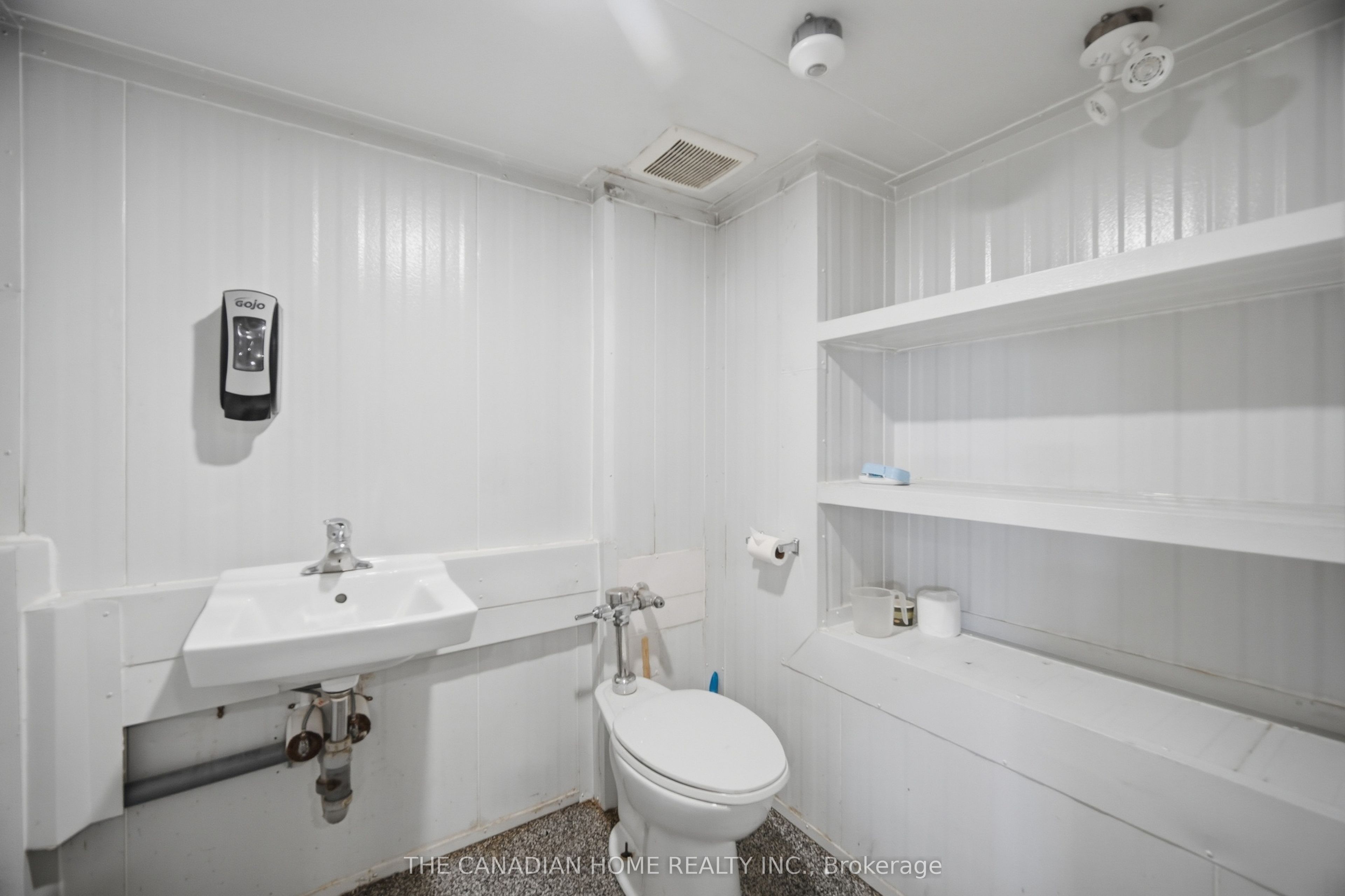7875 Tranmere Drive 5 Property Photo 24