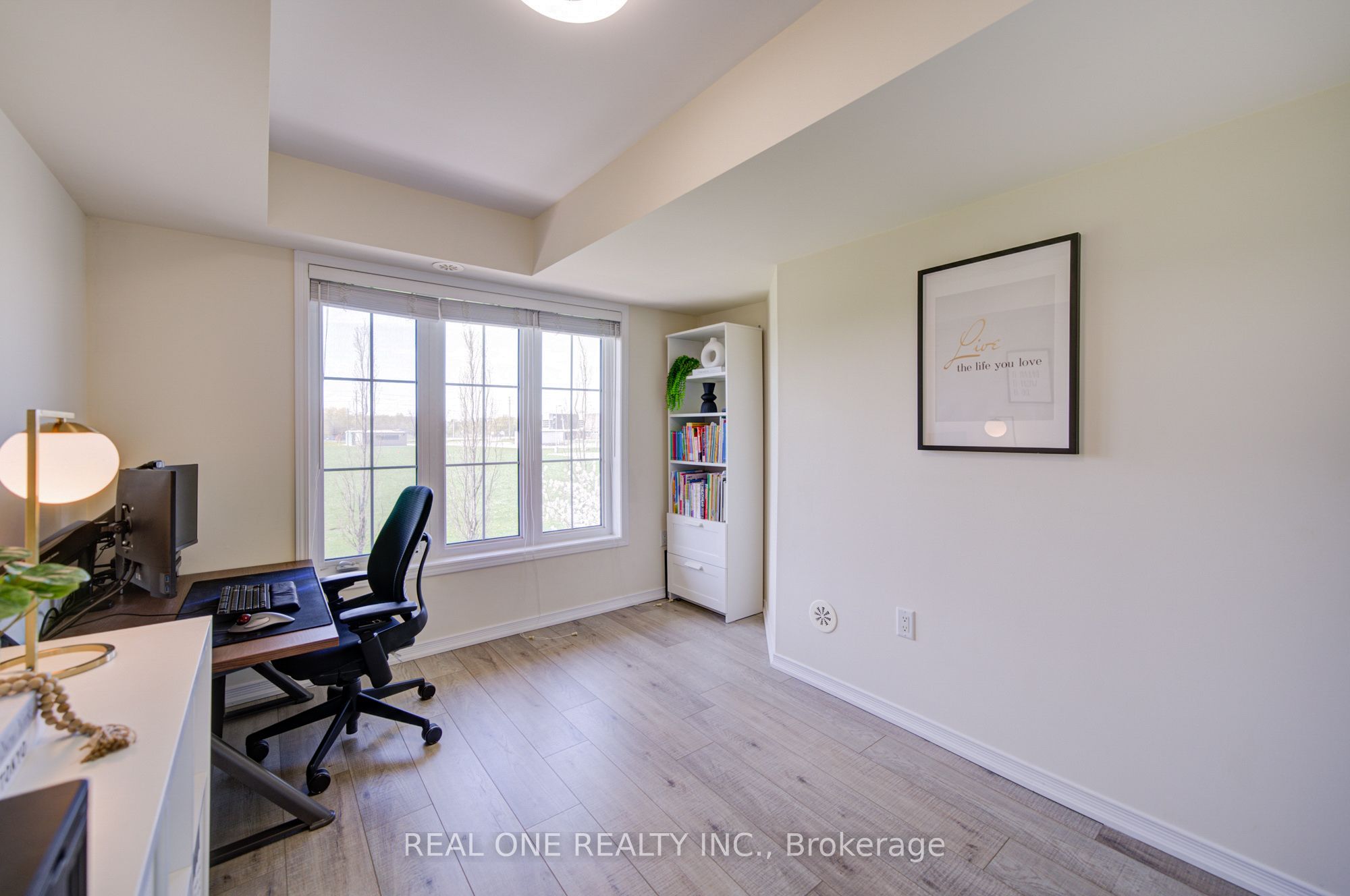 2441 Greenwich Drive 14 Property Photo 22