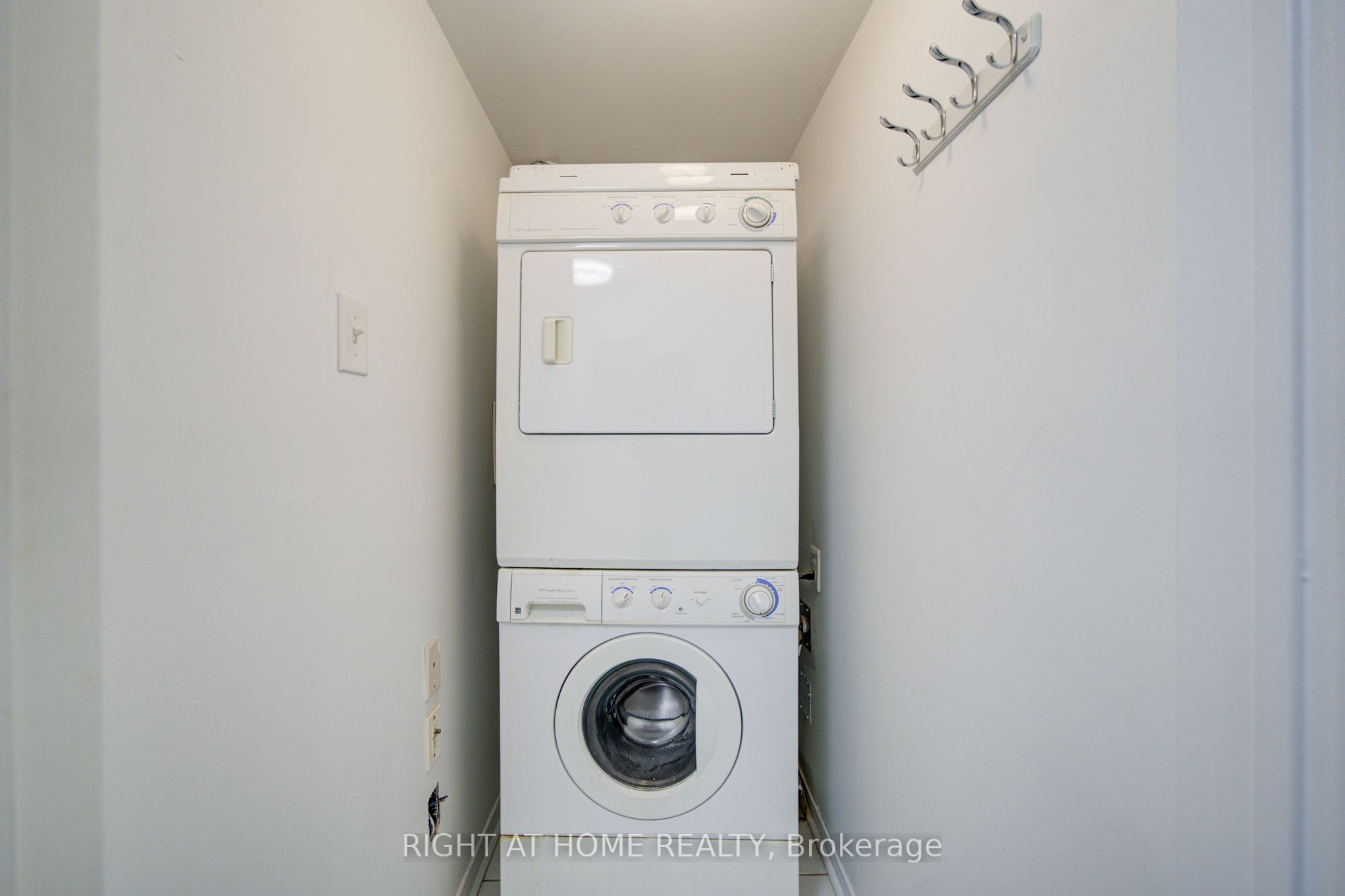 4975 Southampton Drive 323 Property Photo 26