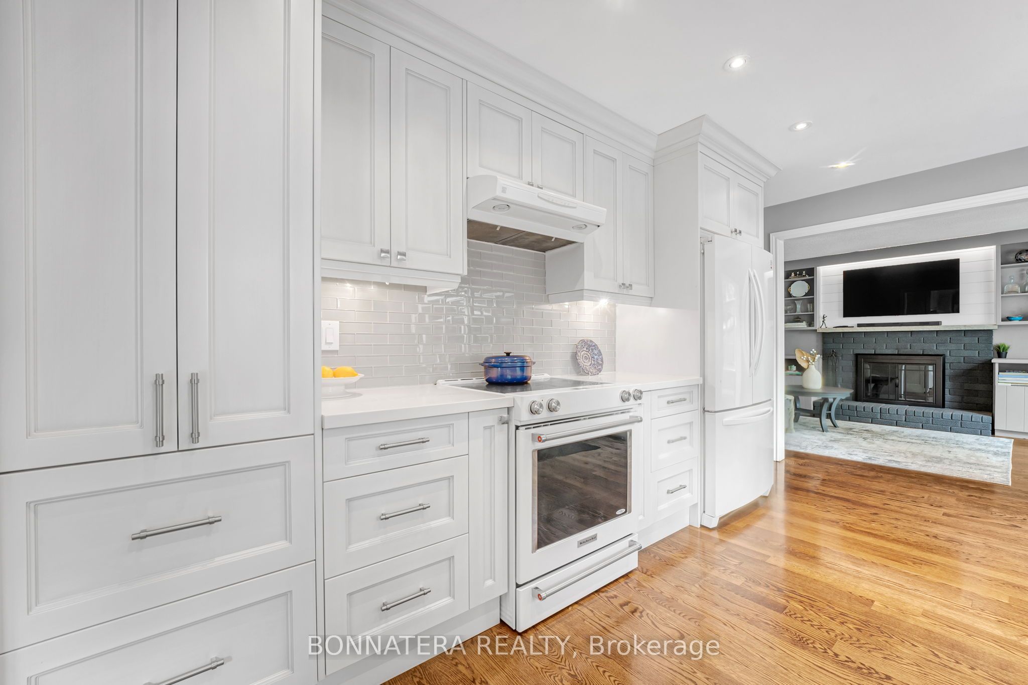 1409 Holly Court Property Photo 10