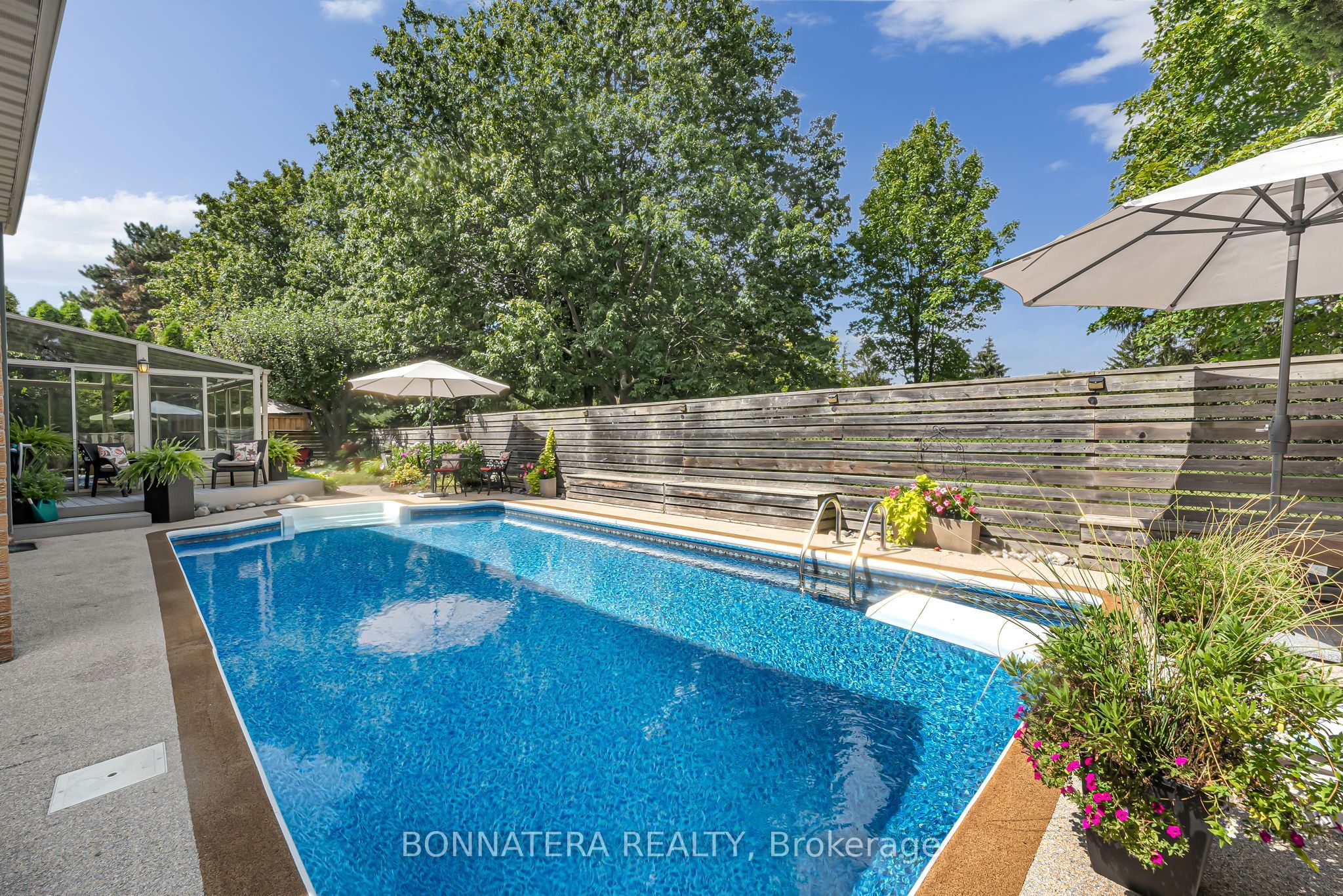 1409 Holly Court Property Photo 18