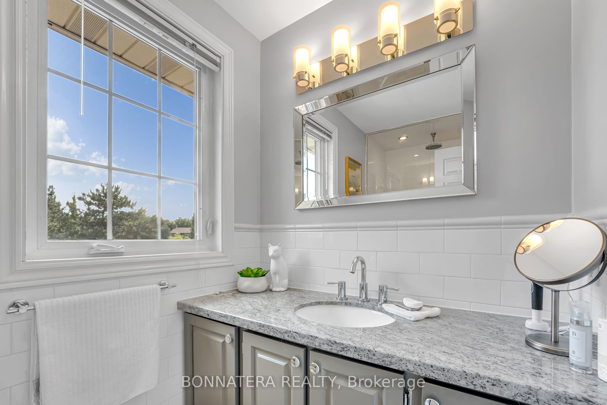 1409 Holly Court Property Photo 24