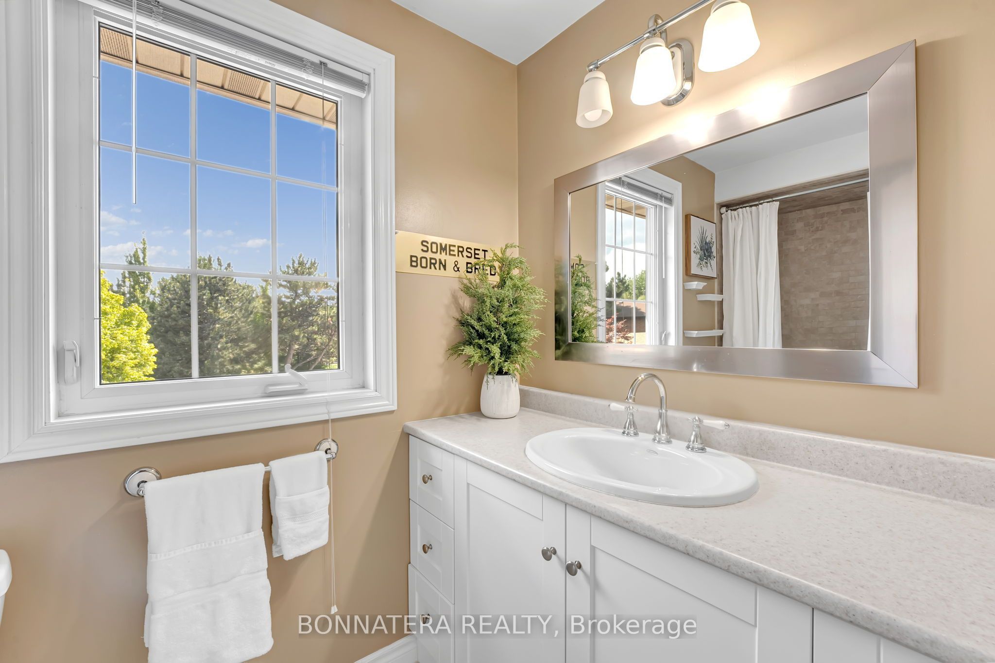1409 Holly Court Property Photo 27