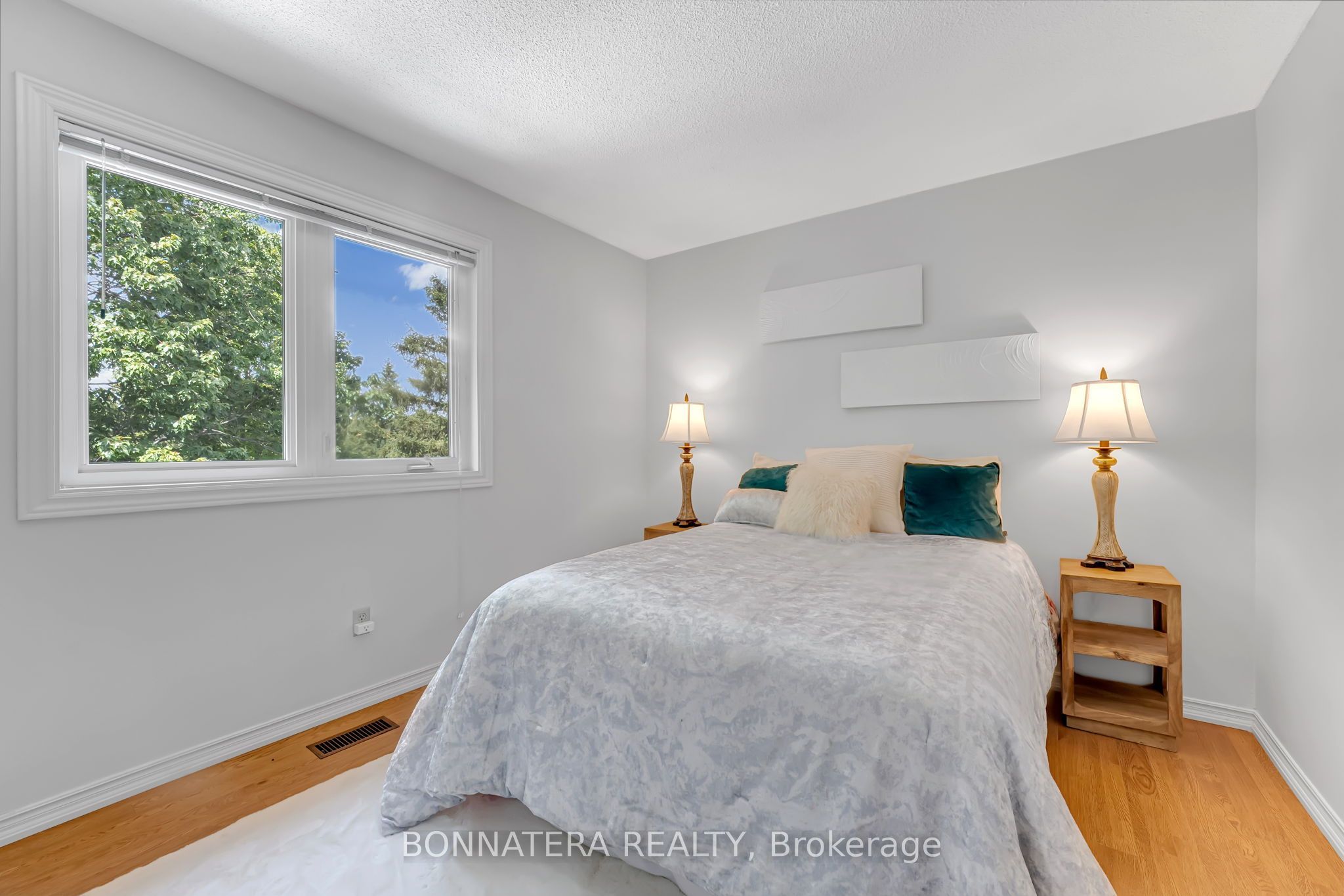 1409 Holly Court Property Photo 30