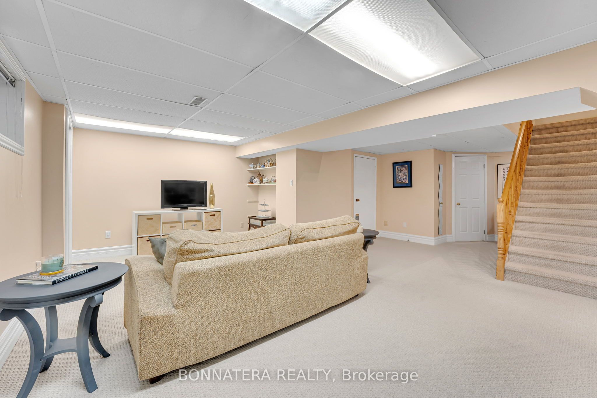 1409 Holly Court Property Photo 31