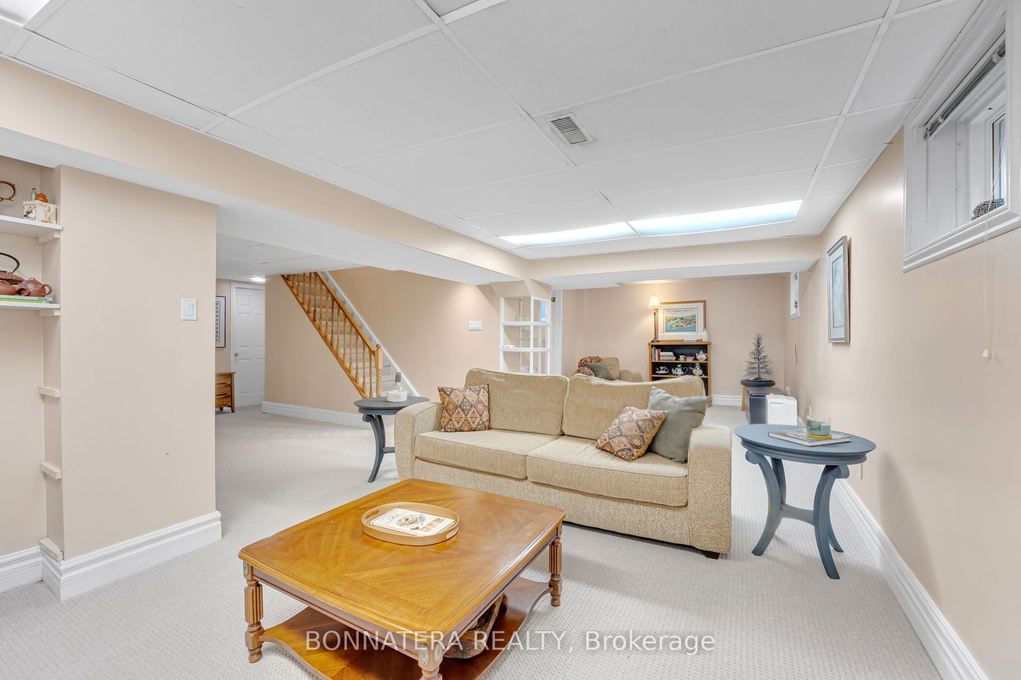 1409 Holly Court Property Photo 32