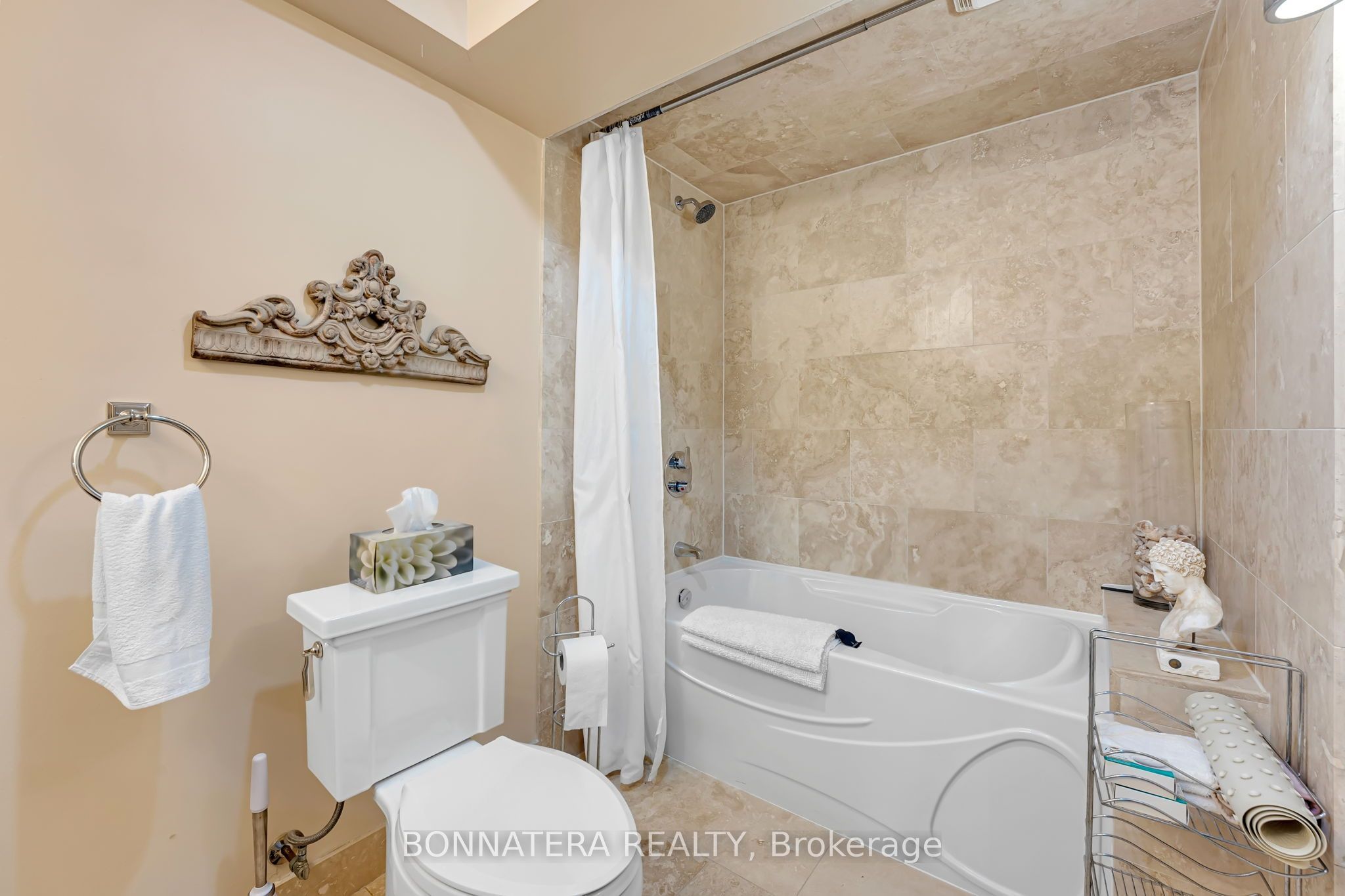 1409 Holly Court Property Photo 33