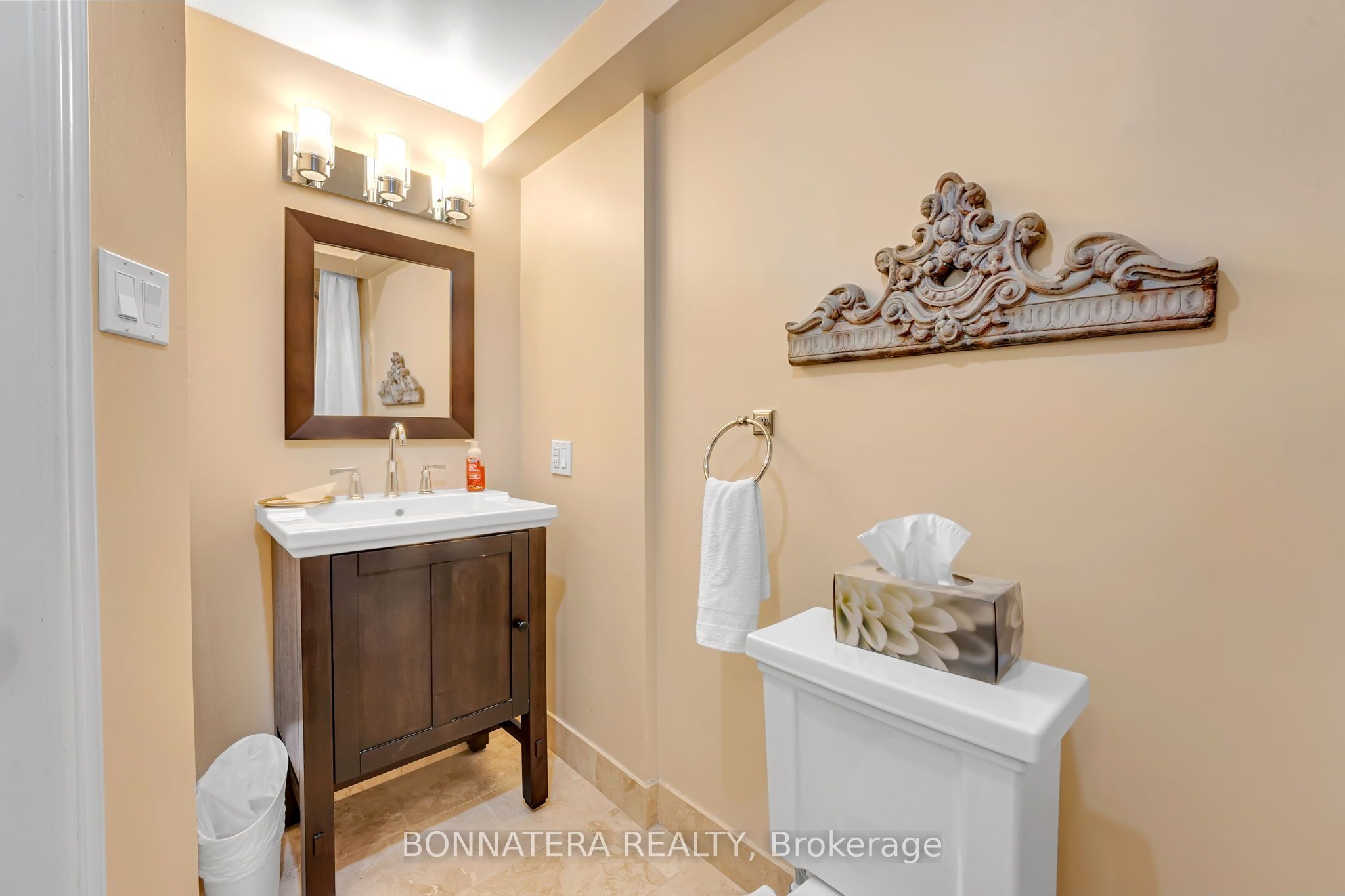 1409 Holly Court Property Photo 34