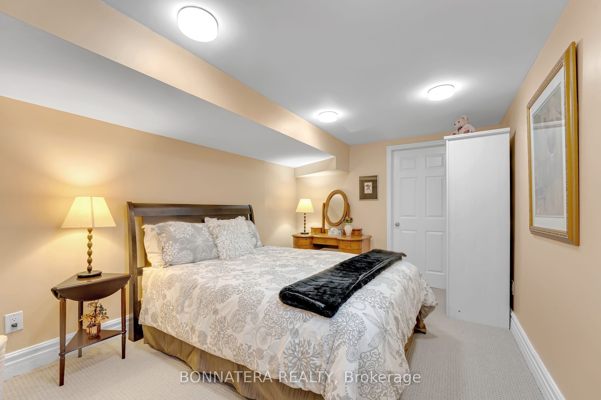 1409 Holly Court Property Photo 36