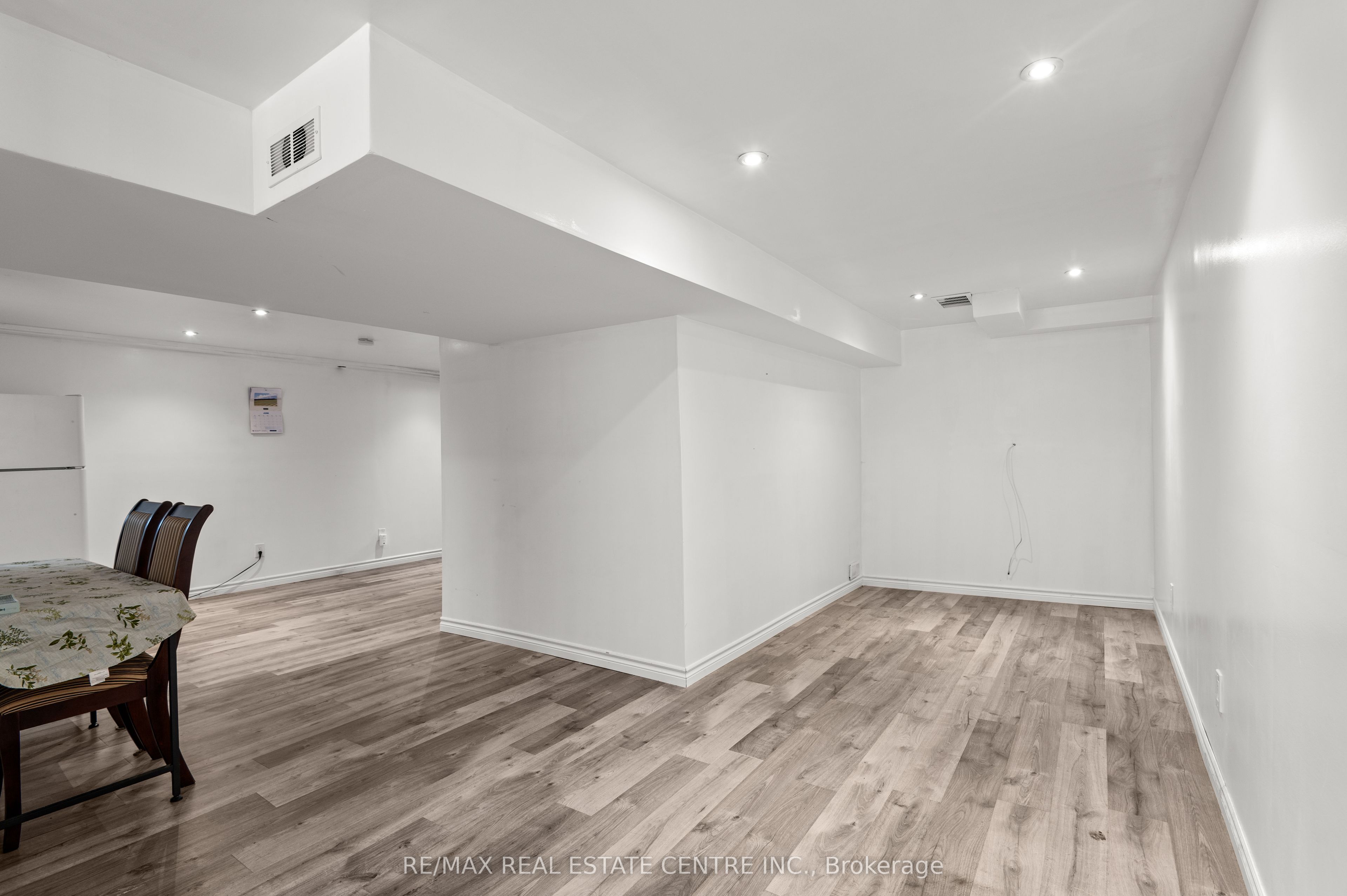 62 Elizabeth Street Property Photo 37