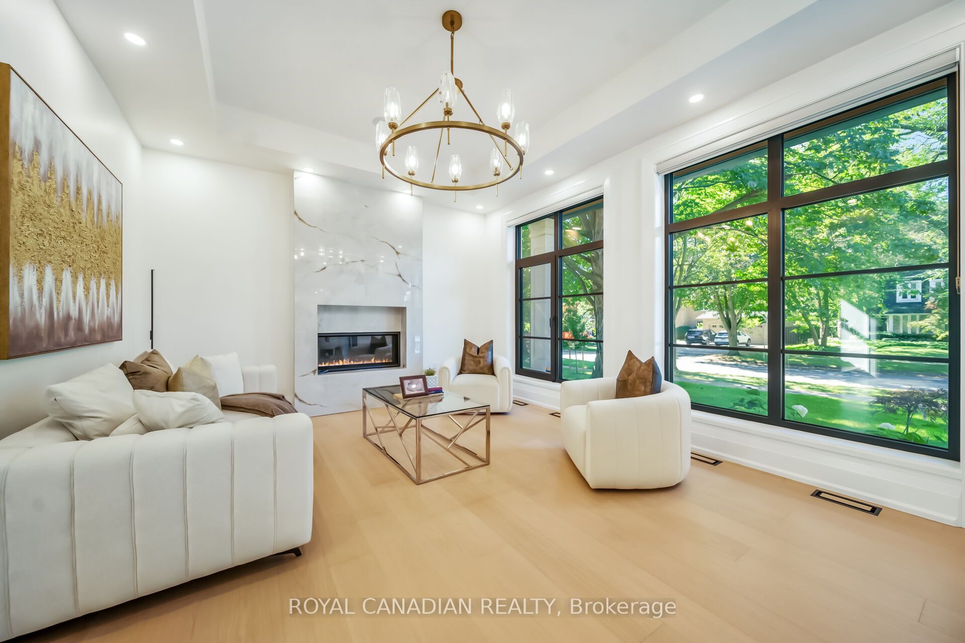 1470 Albion Avenue Property Photo 8