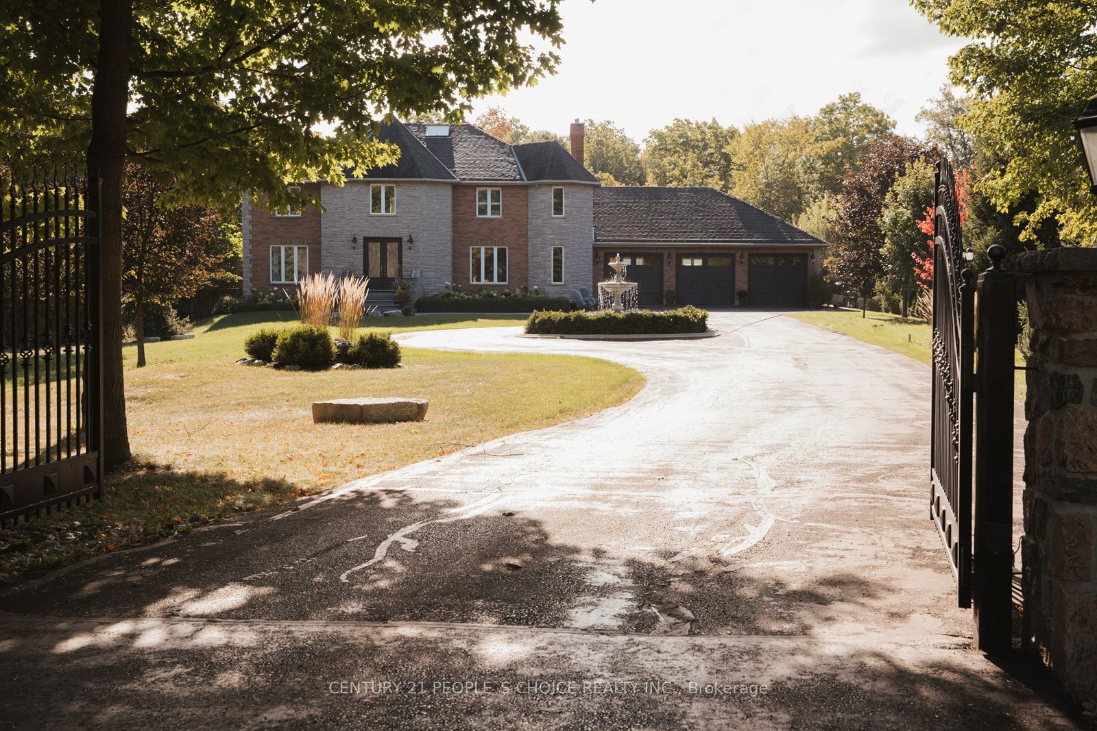 15550 5 Side Road Property Photo 1