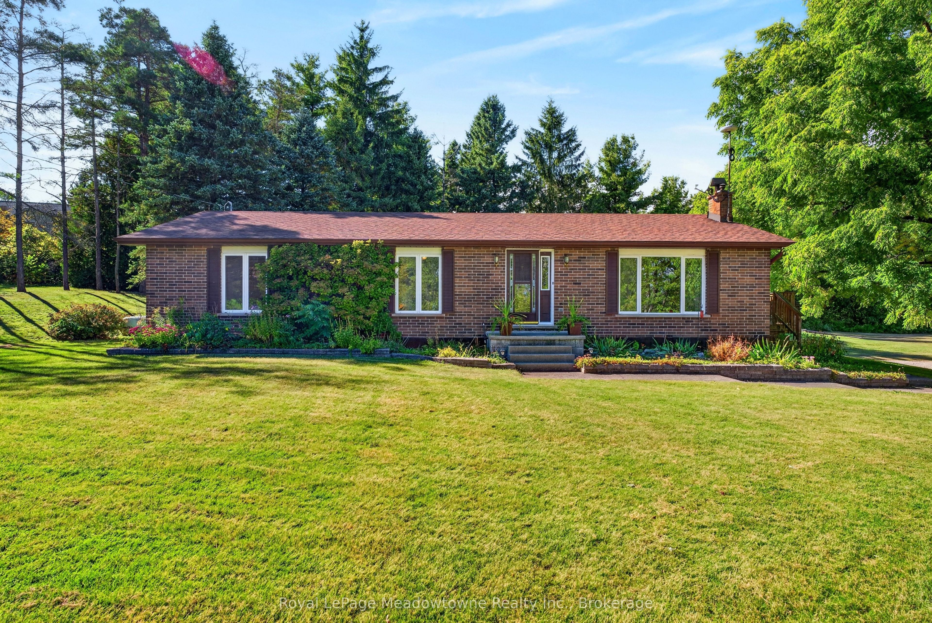 4095 20 Side Road Property Photo 1
