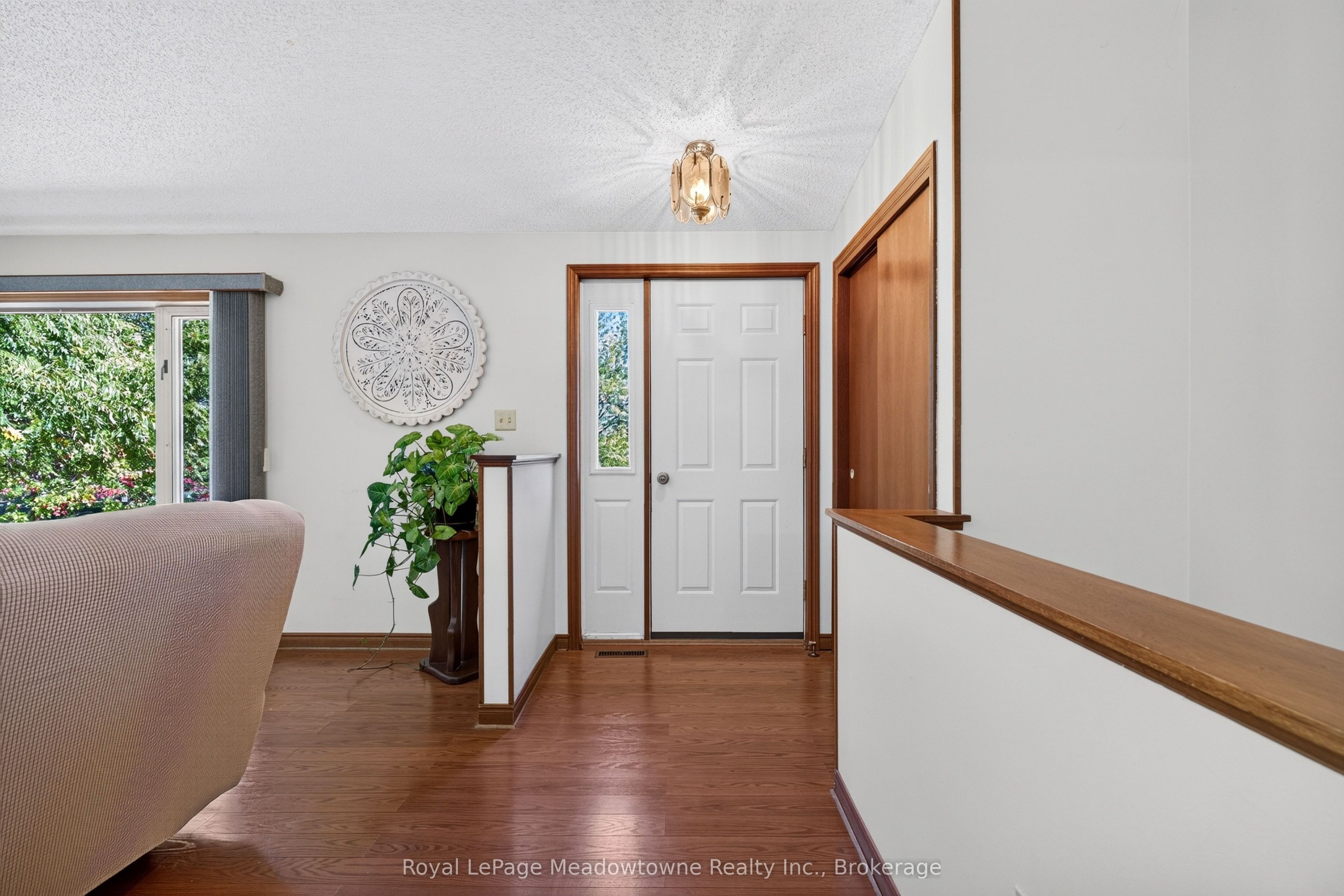 4095 20 Side Road Property Photo 4