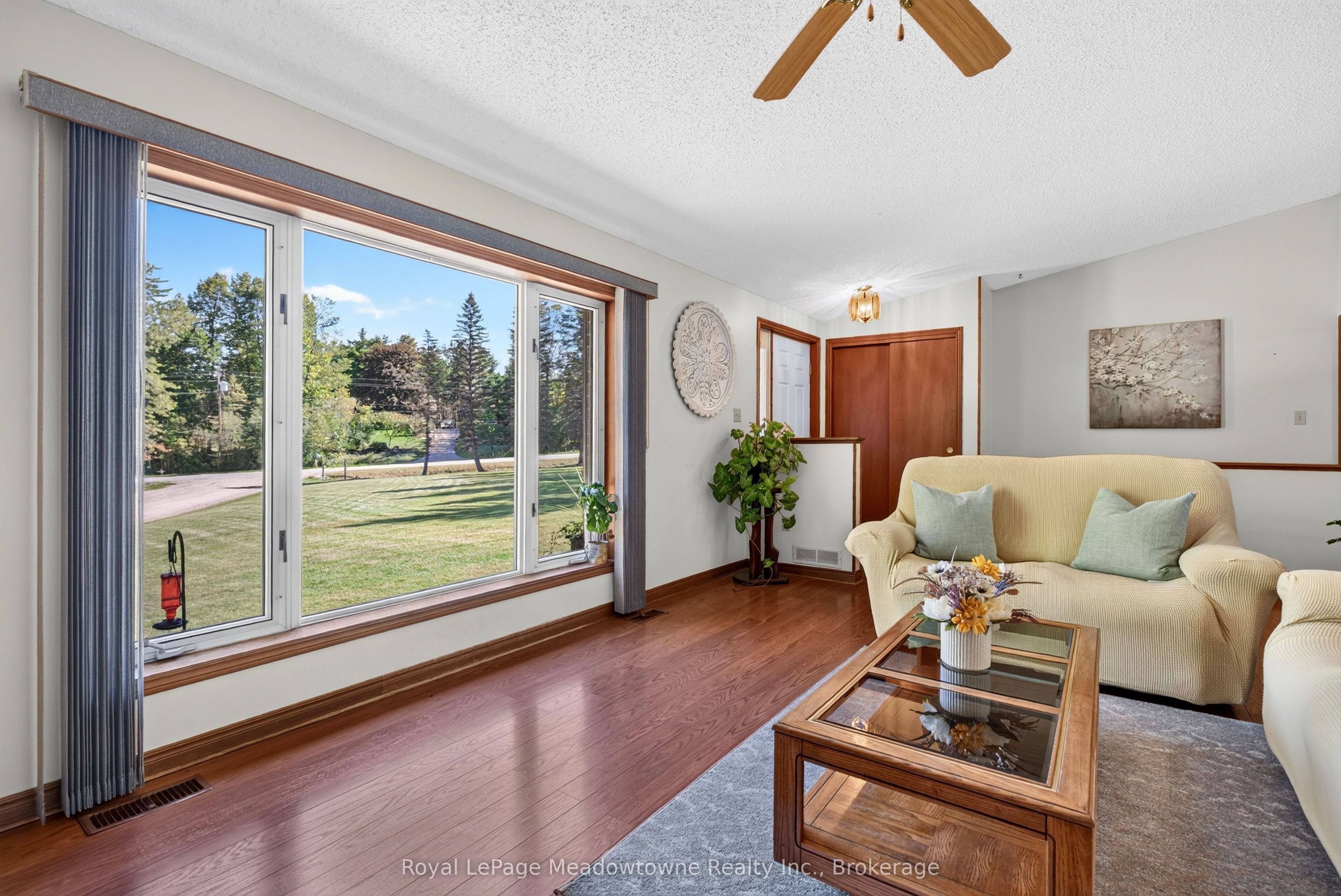 4095 20 Side Road Property Photo 8