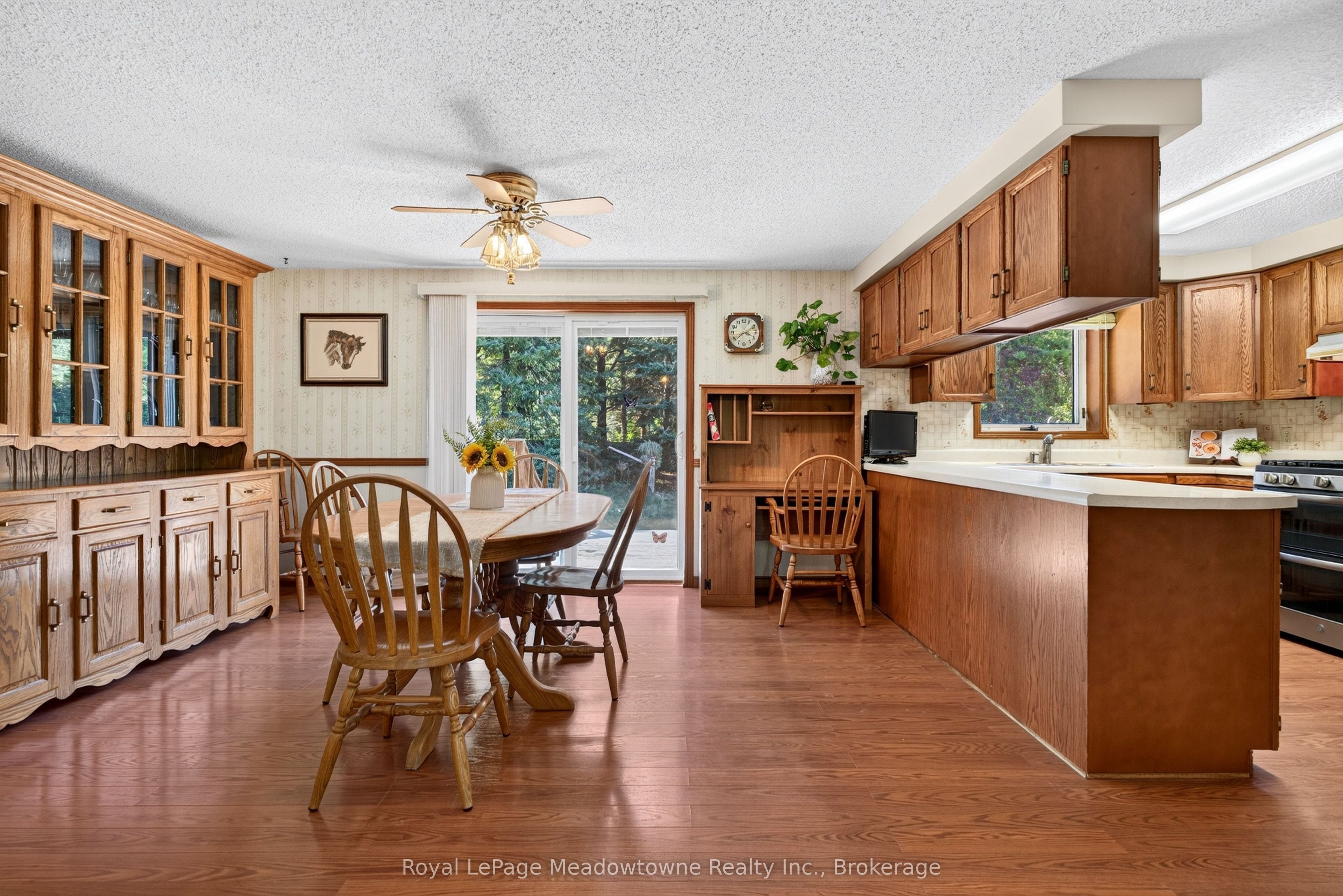 4095 20 Side Road Property Photo 9