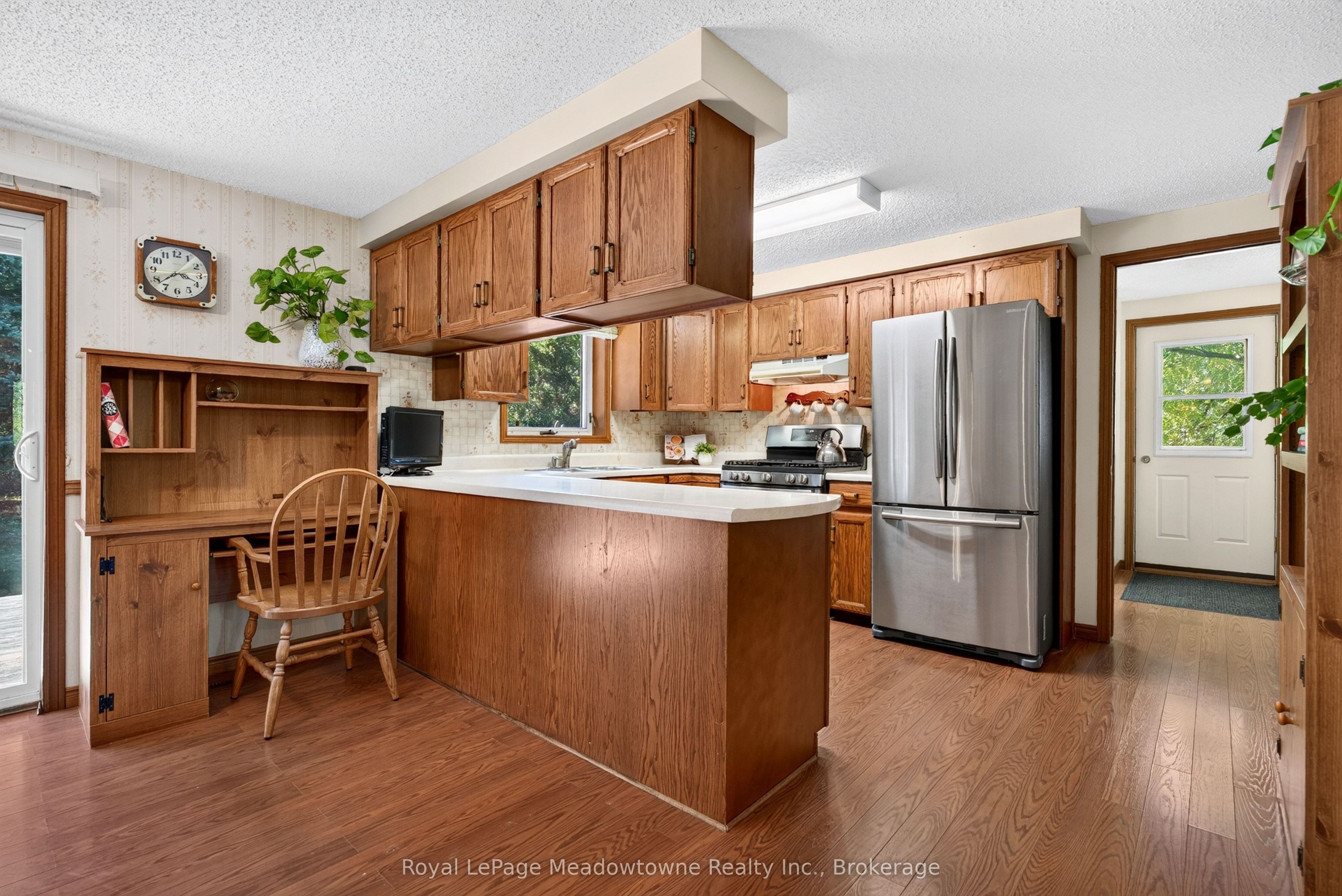 4095 20 Side Road Property Photo 12