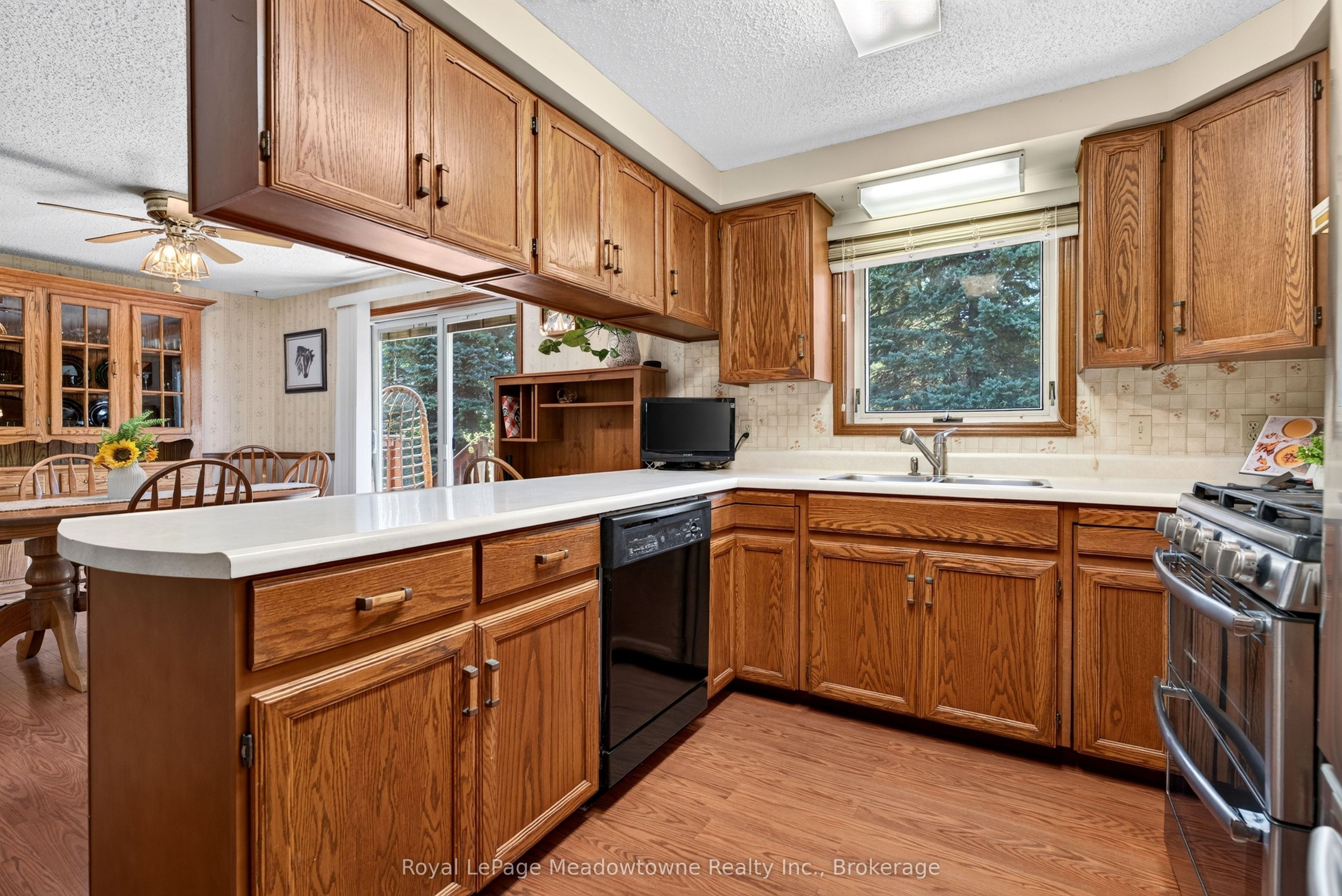 4095 20 Side Road Property Photo 13