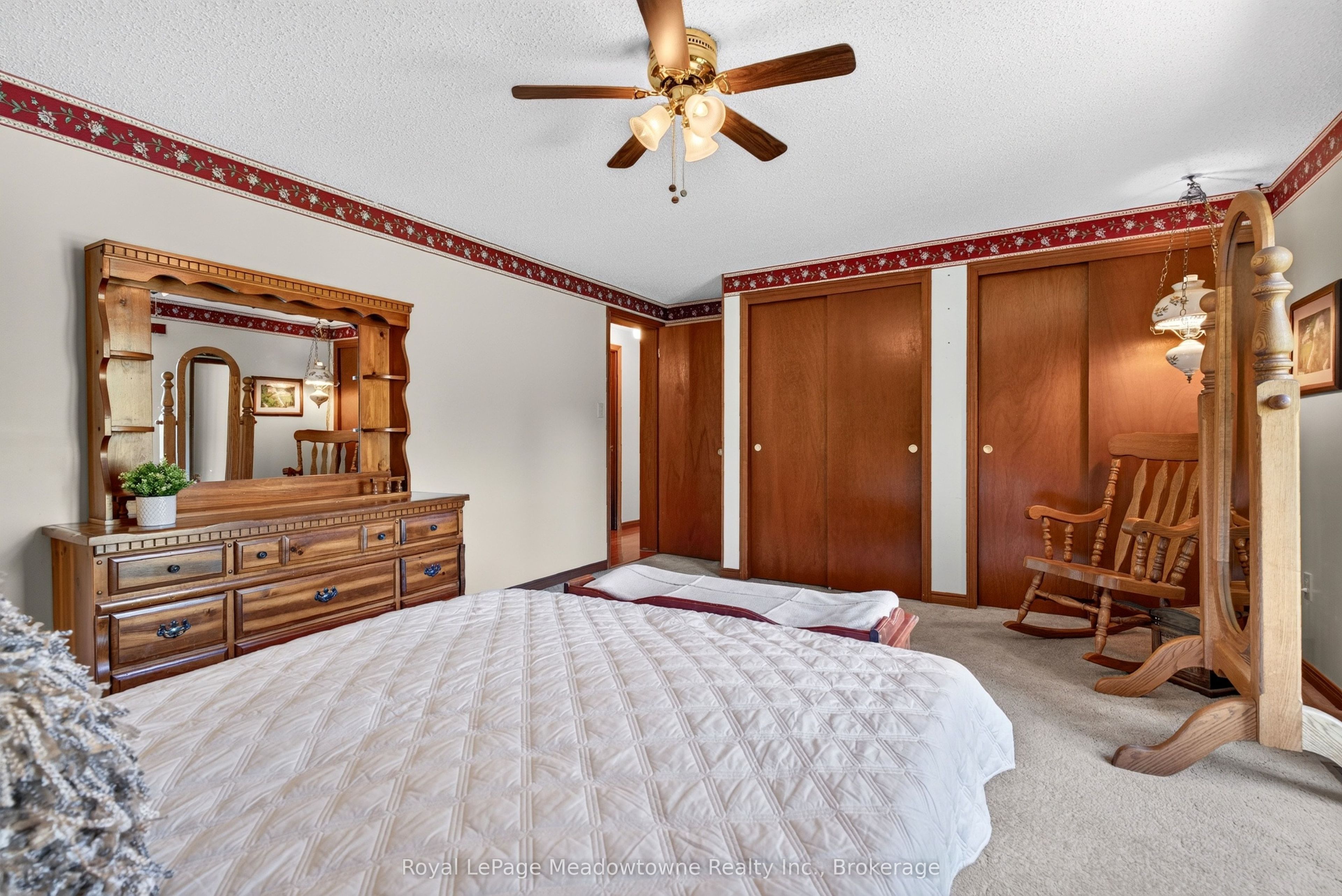 4095 20 Side Road Property Photo 18