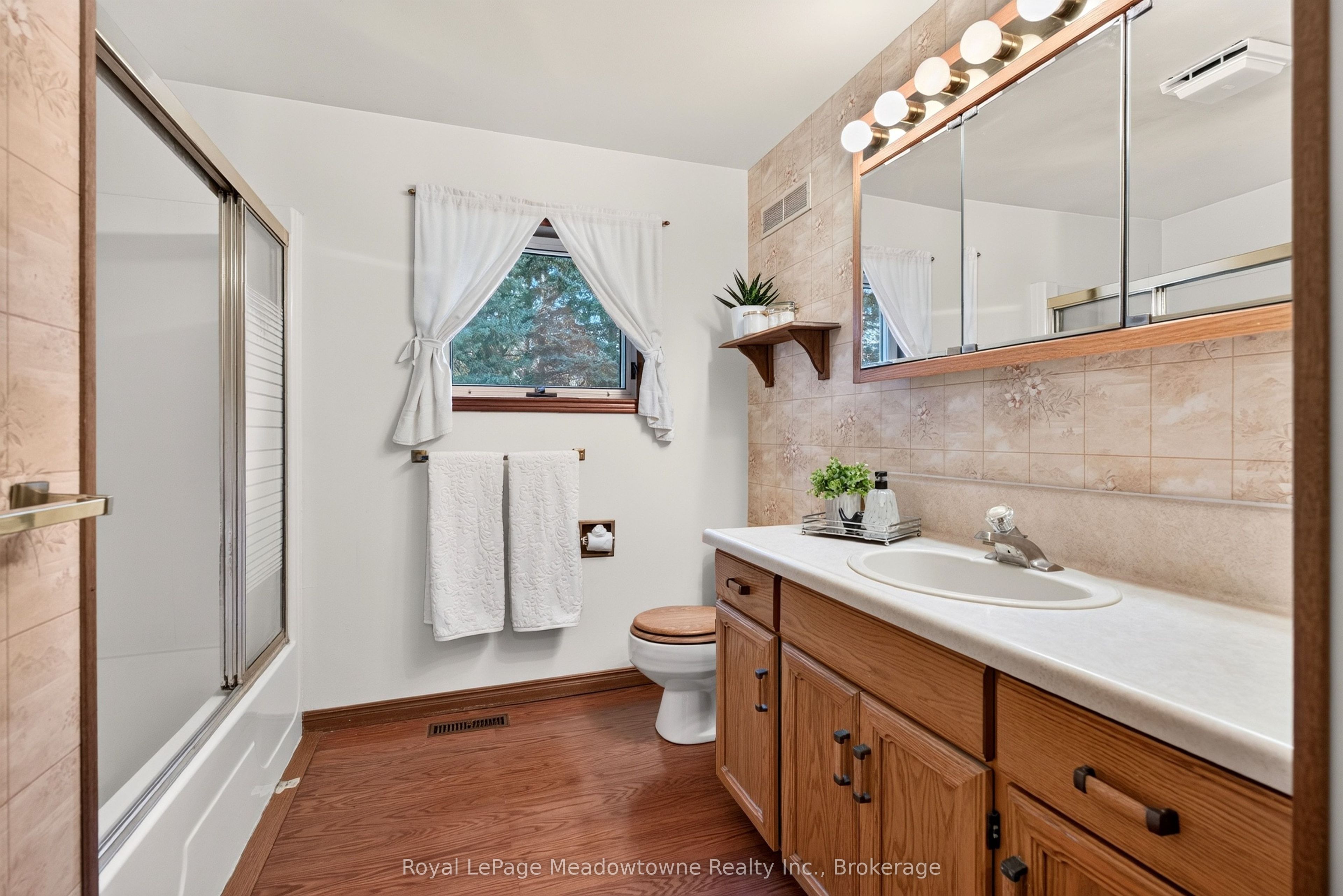 4095 20 Side Road Property Photo 20