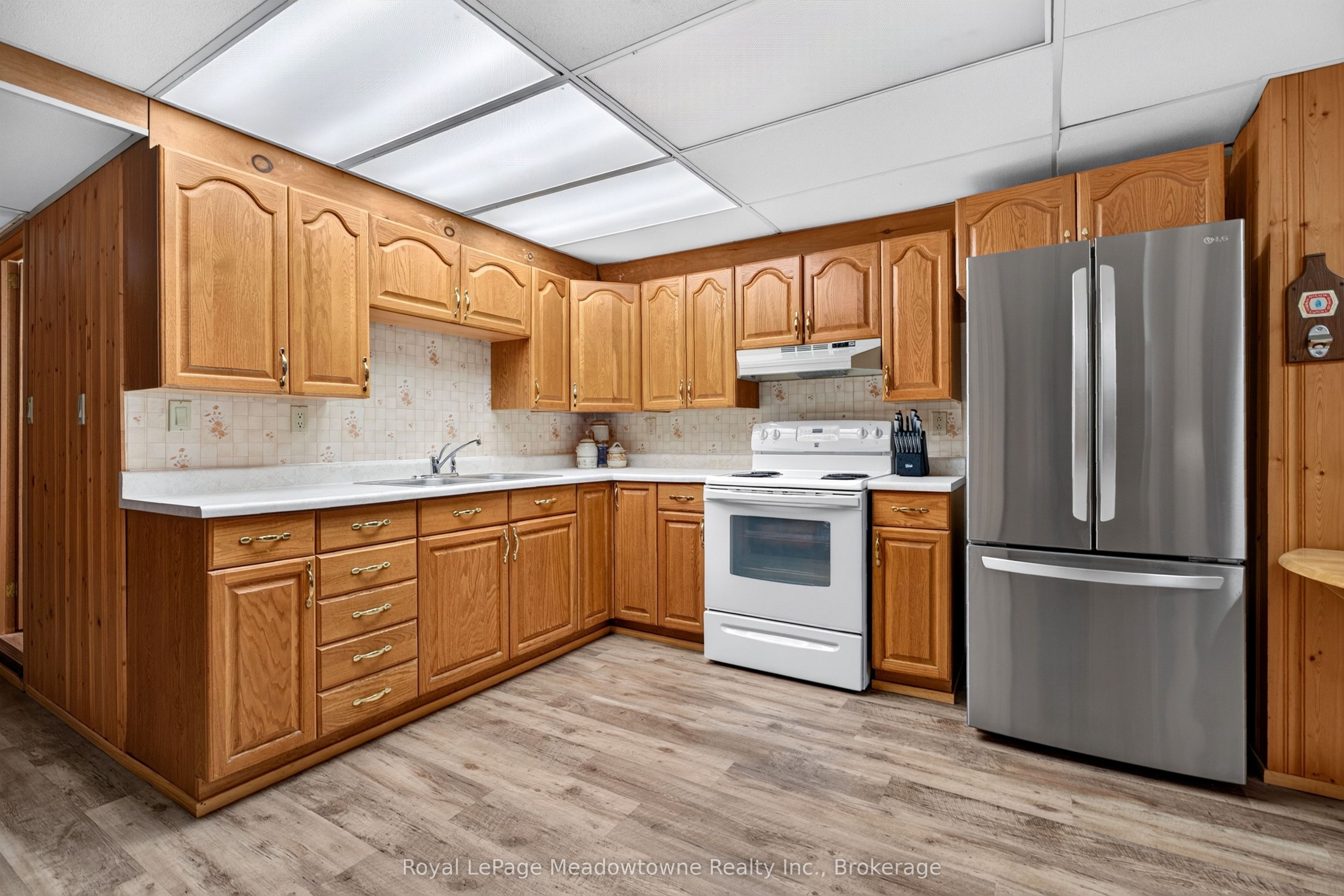 4095 20 Side Road Property Photo 25