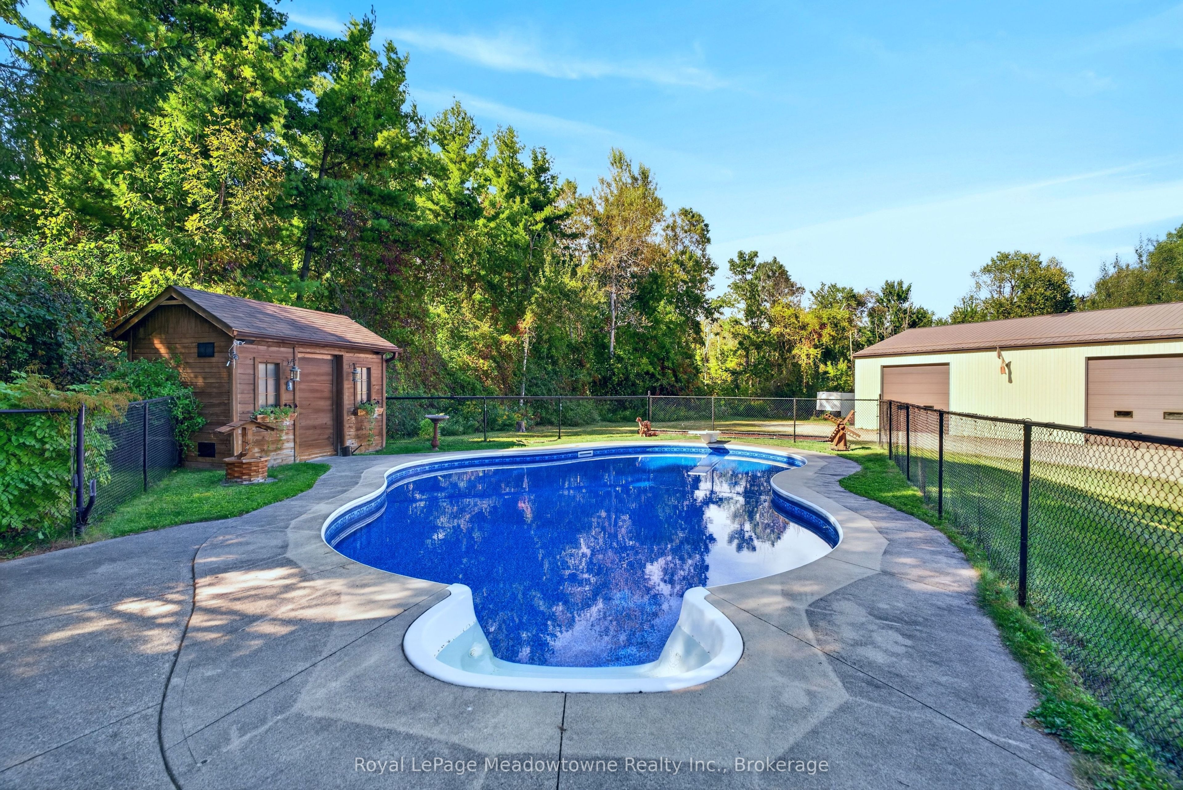 4095 20 Side Road Property Photo 32
