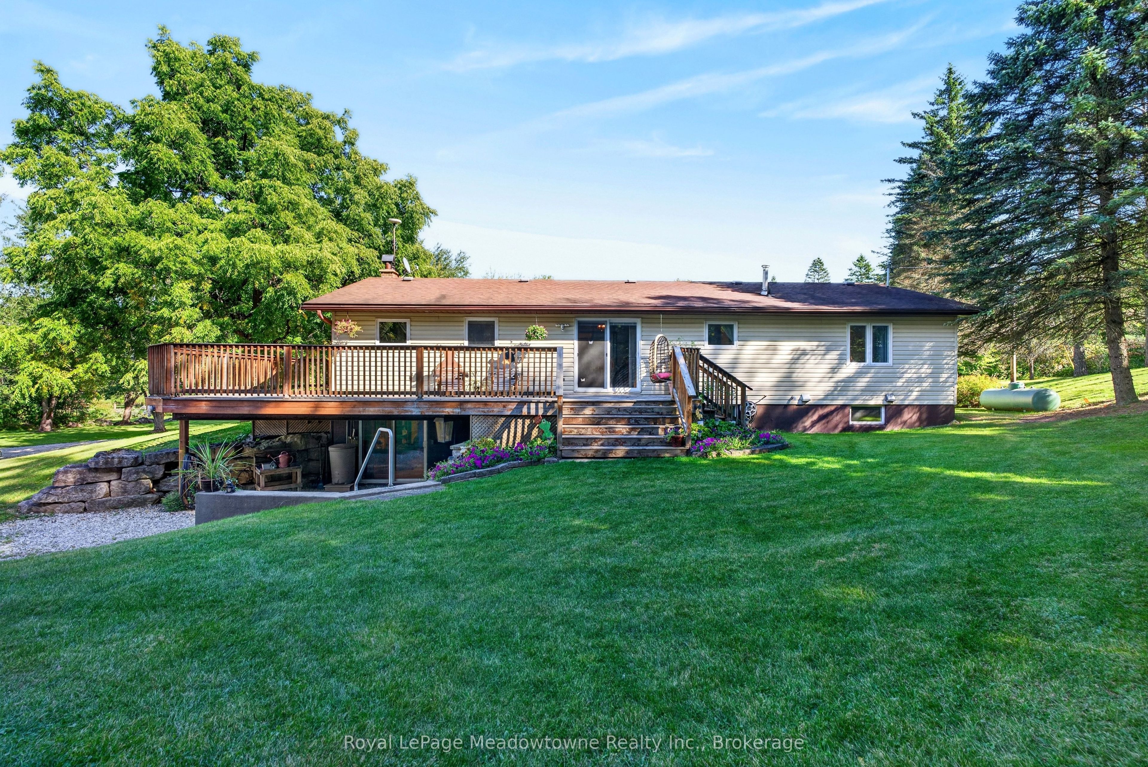 4095 20 Side Road Property Photo 35