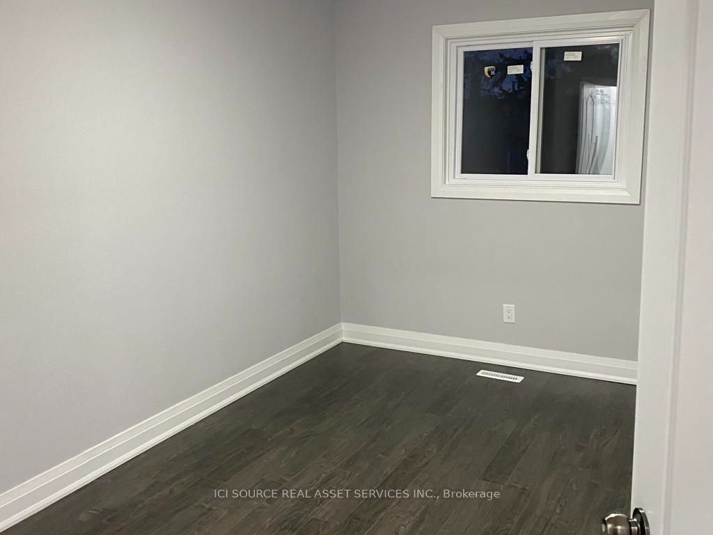77 Newbridge Crescent Property Photo 3