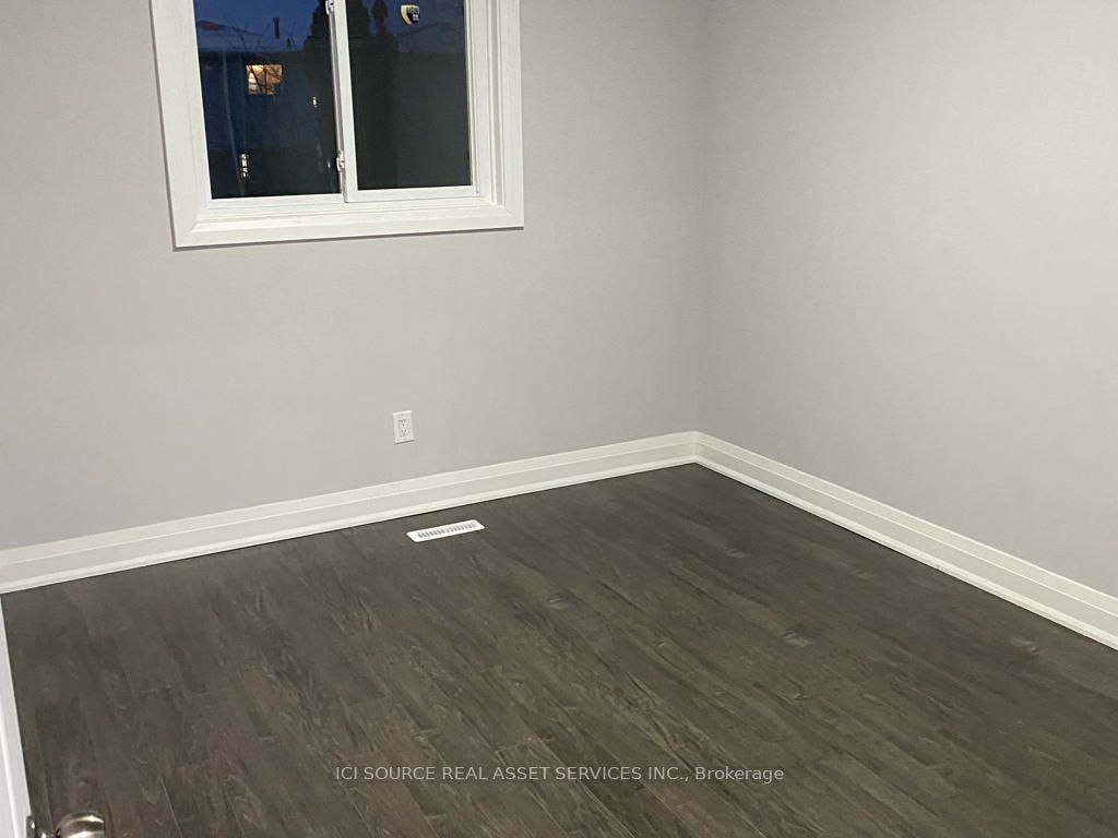 77 Newbridge Crescent Property Photo 6